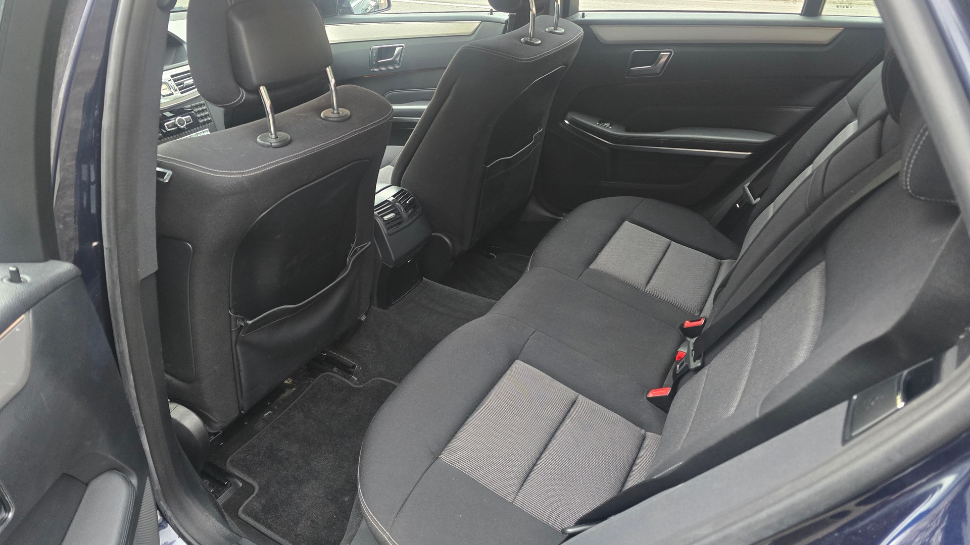 MERCEDES-BENZ E 250 CDI 4Matic 7G-Tronic-image-7