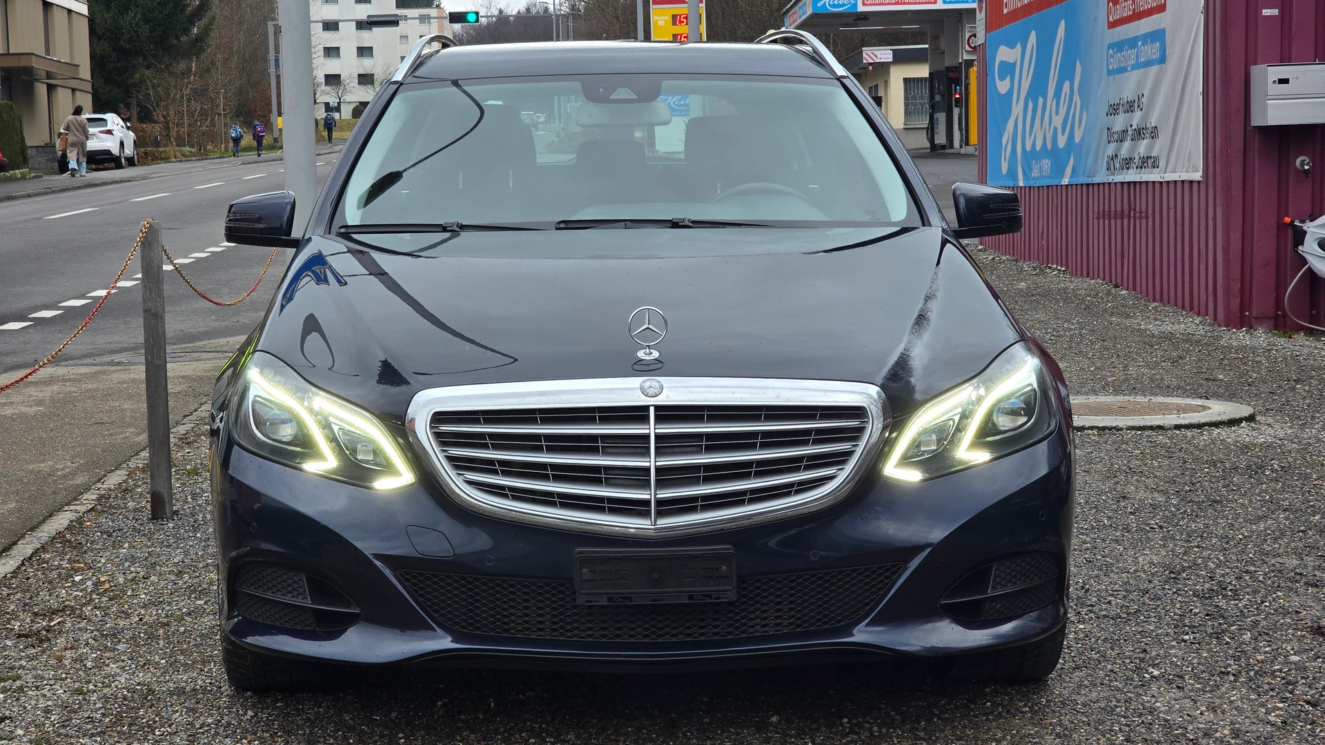 MERCEDES-BENZ E 250 CDI 4Matic 7G-Tronic-showroom-element-2