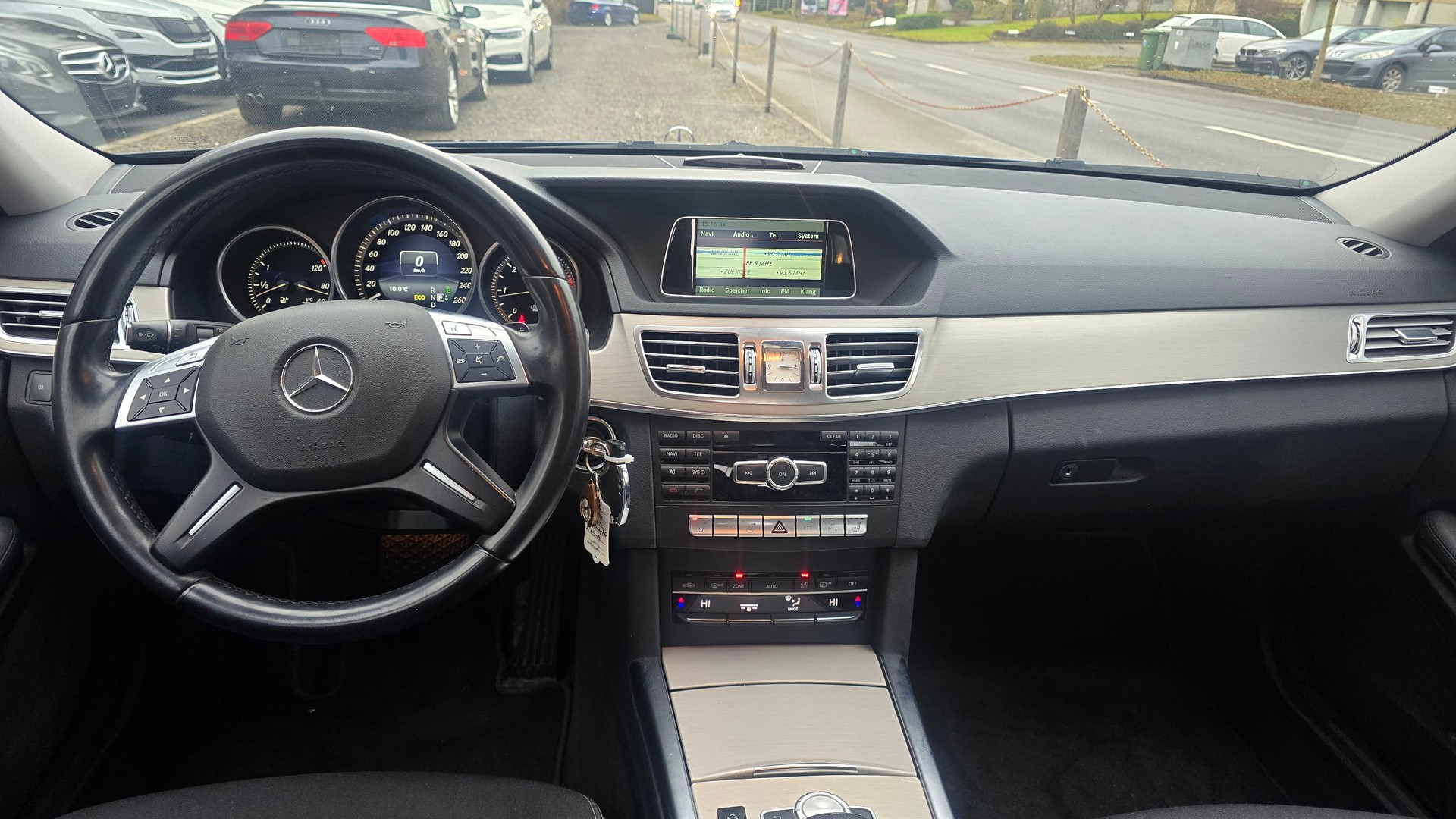 MERCEDES-BENZ E 250 CDI 4Matic 7G-Tronic-image-8