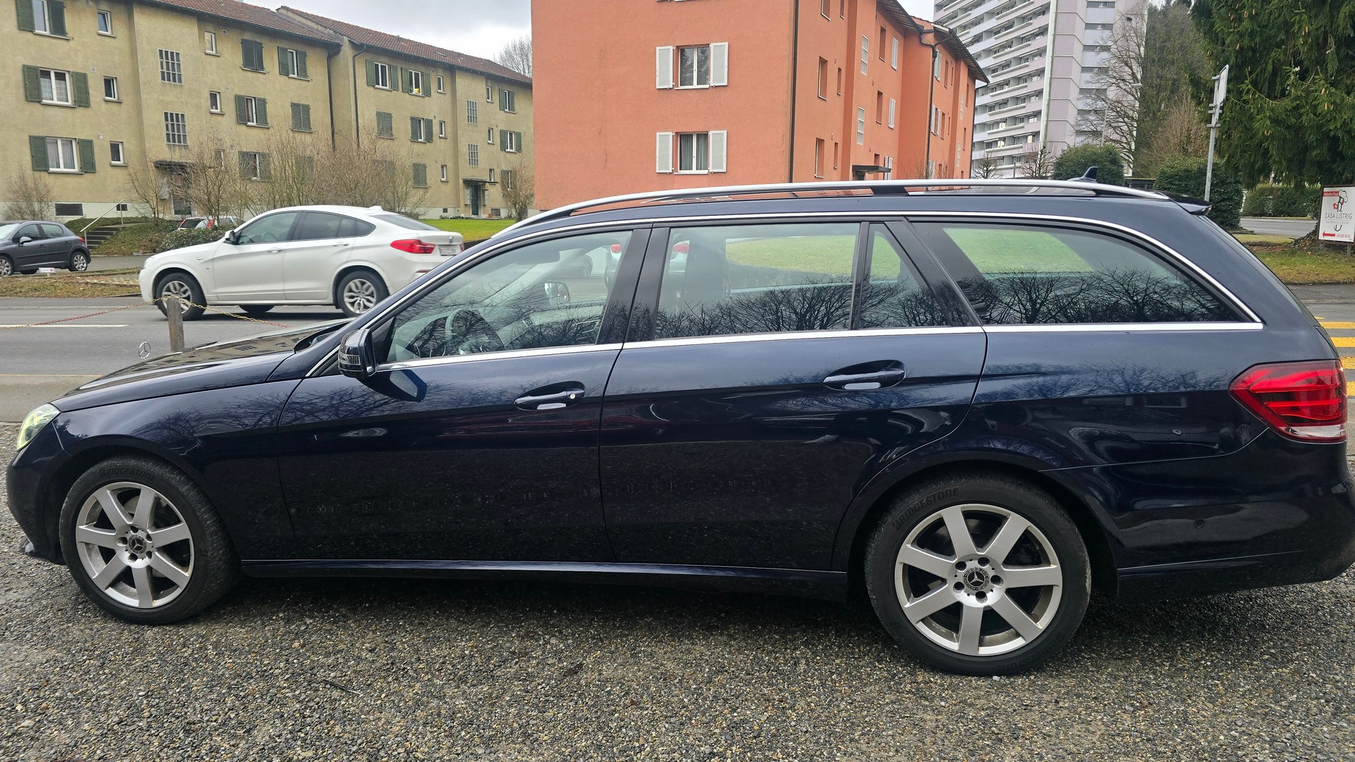 MERCEDES-BENZ E 250 CDI 4Matic 7G-Tronic-showroom-element-3