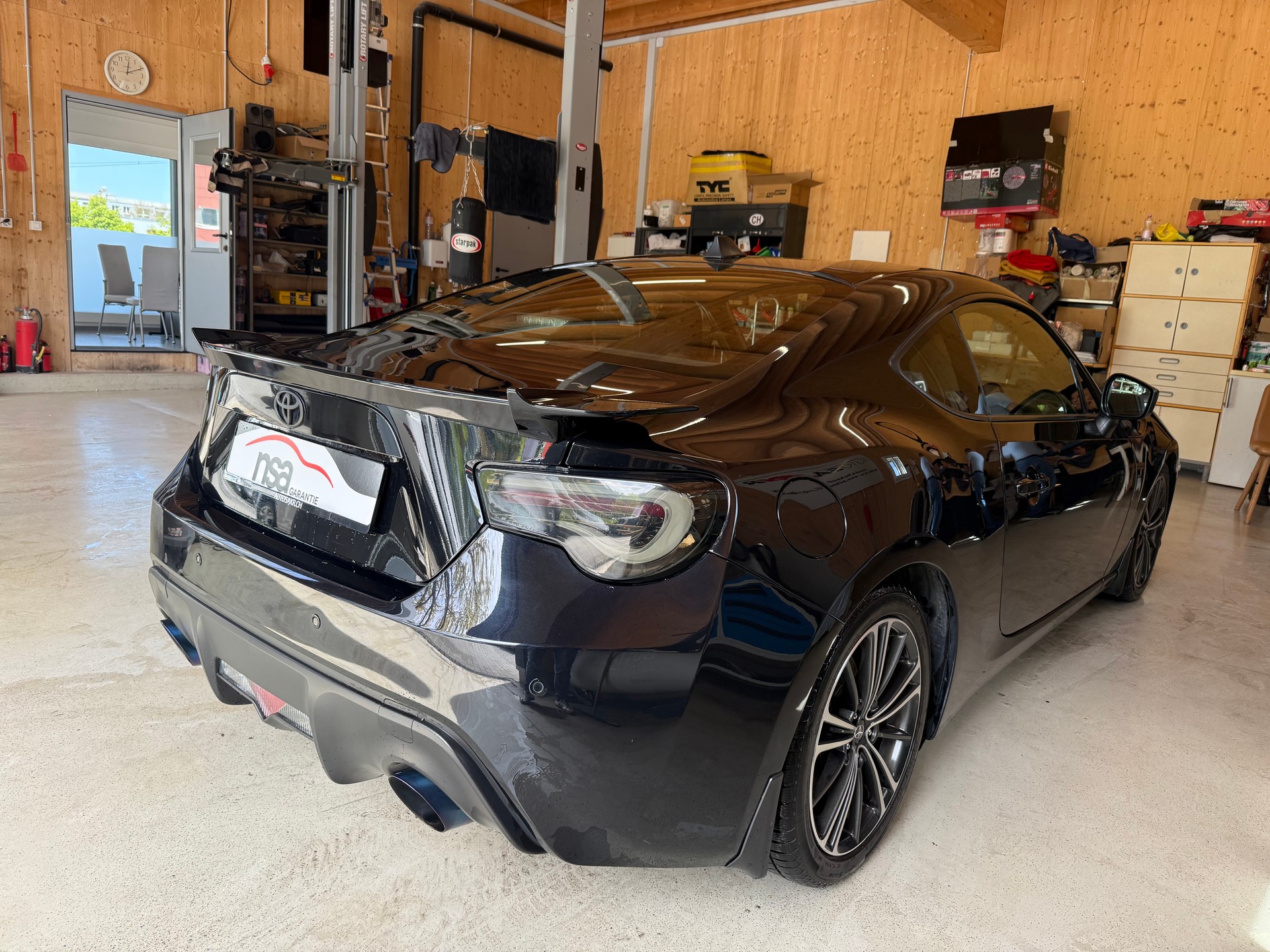 TOYOTA GT 86 2.0 D-4S Sport Automatic-showroom-element-3