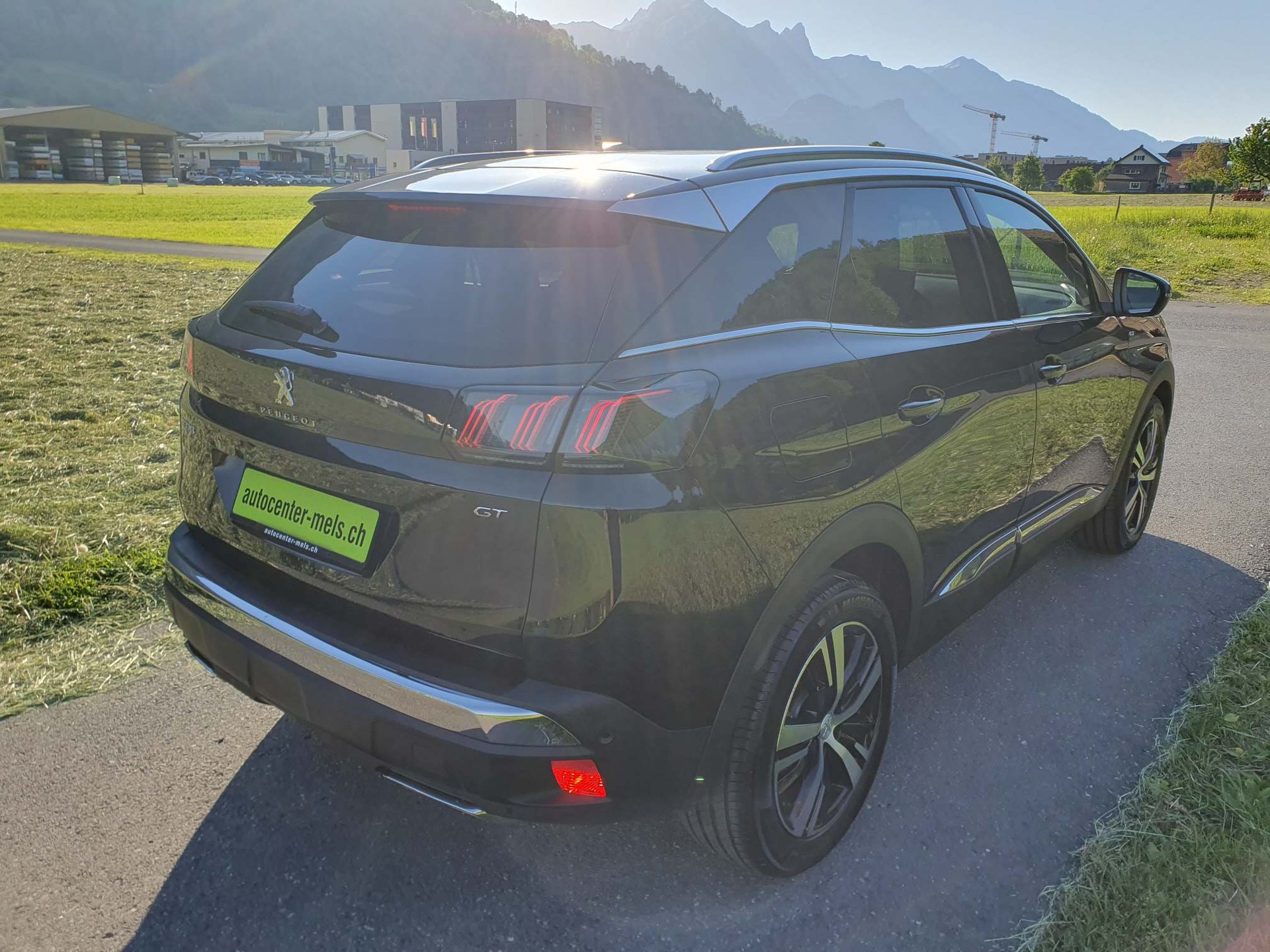 PEUGEOT 3008 1.2 Allure Premium GT Turbo-image-6