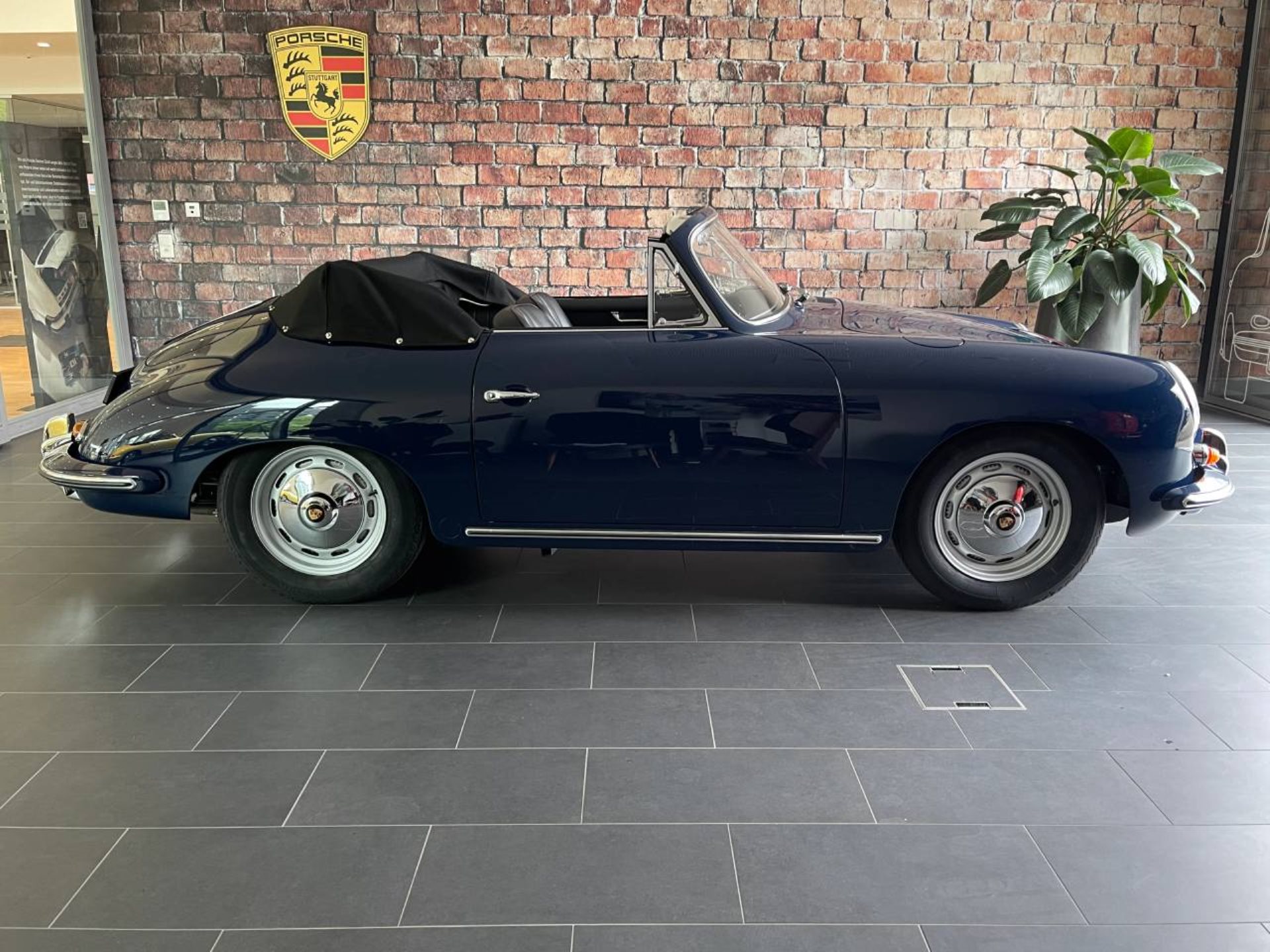 PORSCHE 356 B T6 Cabriolet-showroom-element-1