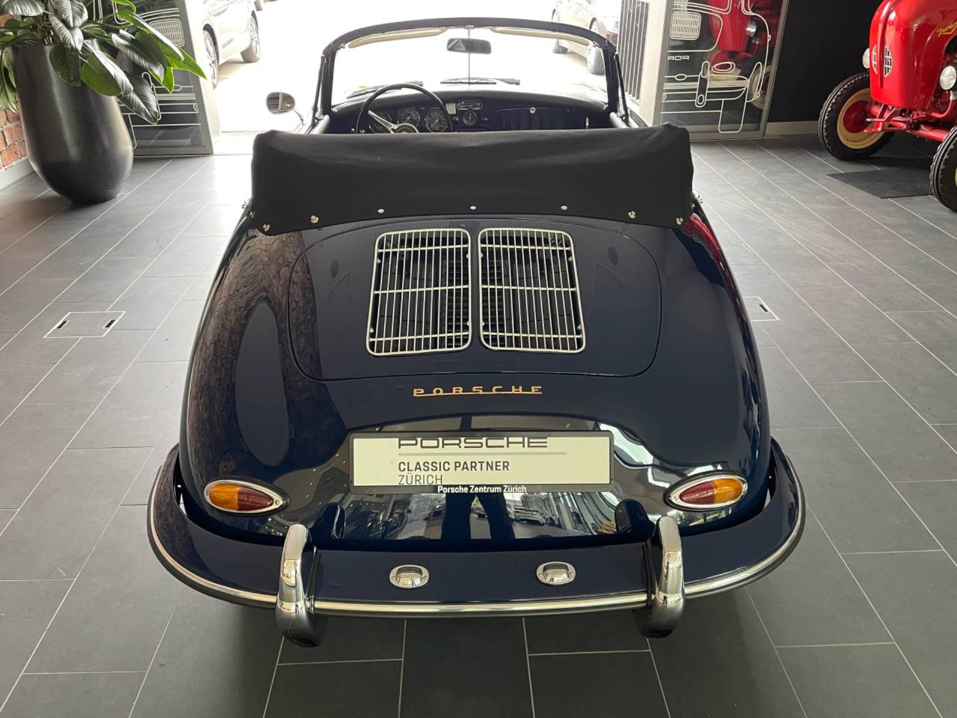 PORSCHE 356 B T6 Cabriolet-showroom-element-2