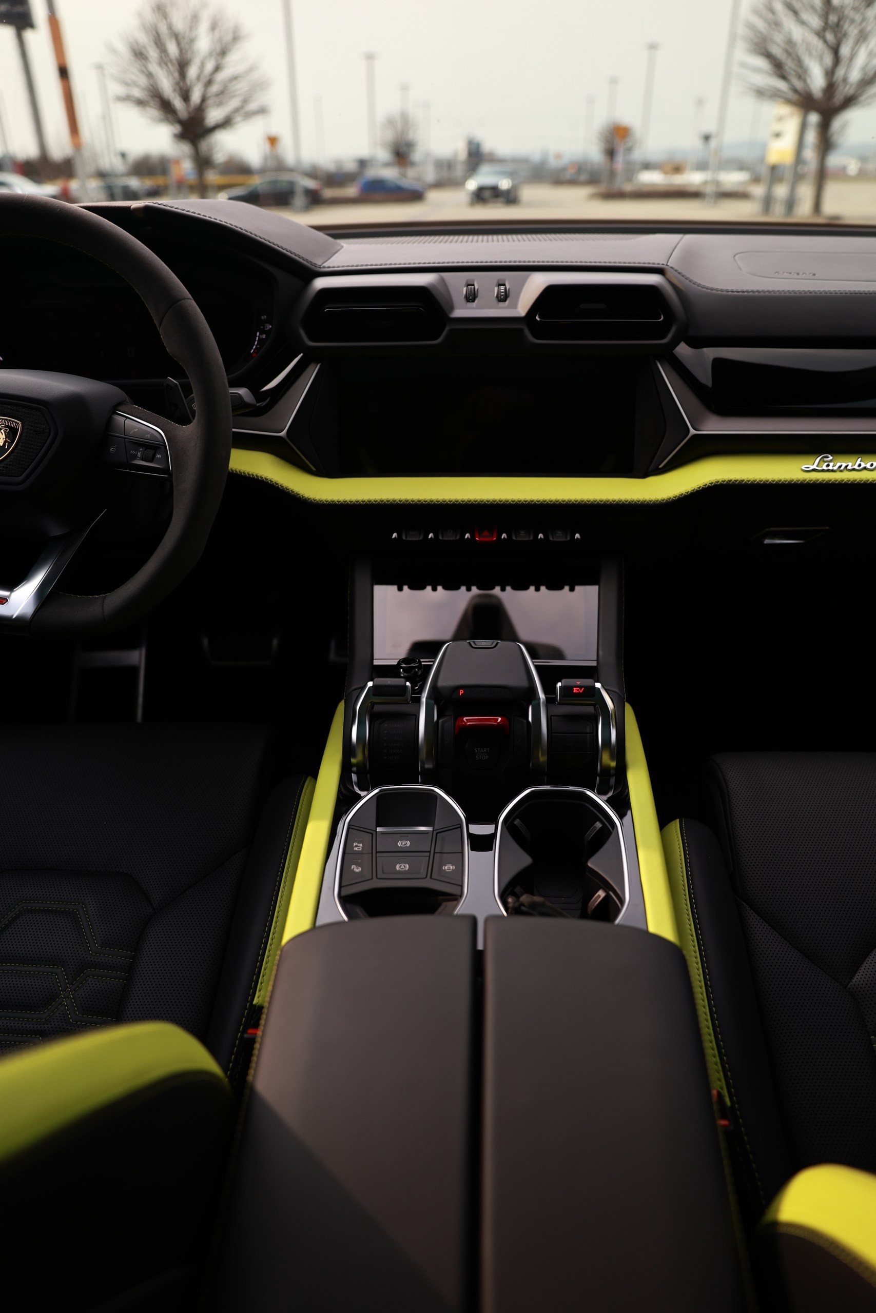 LAMBORGHINI SE-image-4