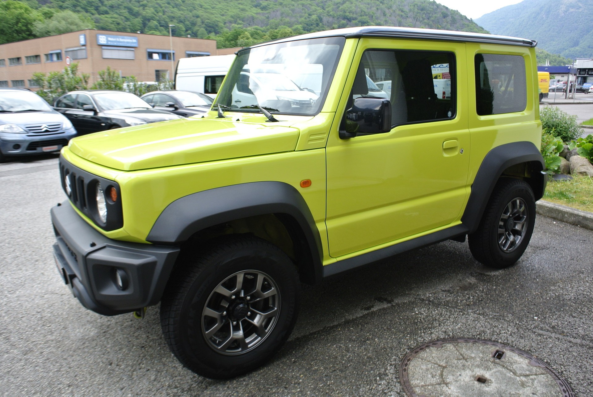 SUZUKI Jimny 1.5 Compact Top 4x4-showroom-element-2