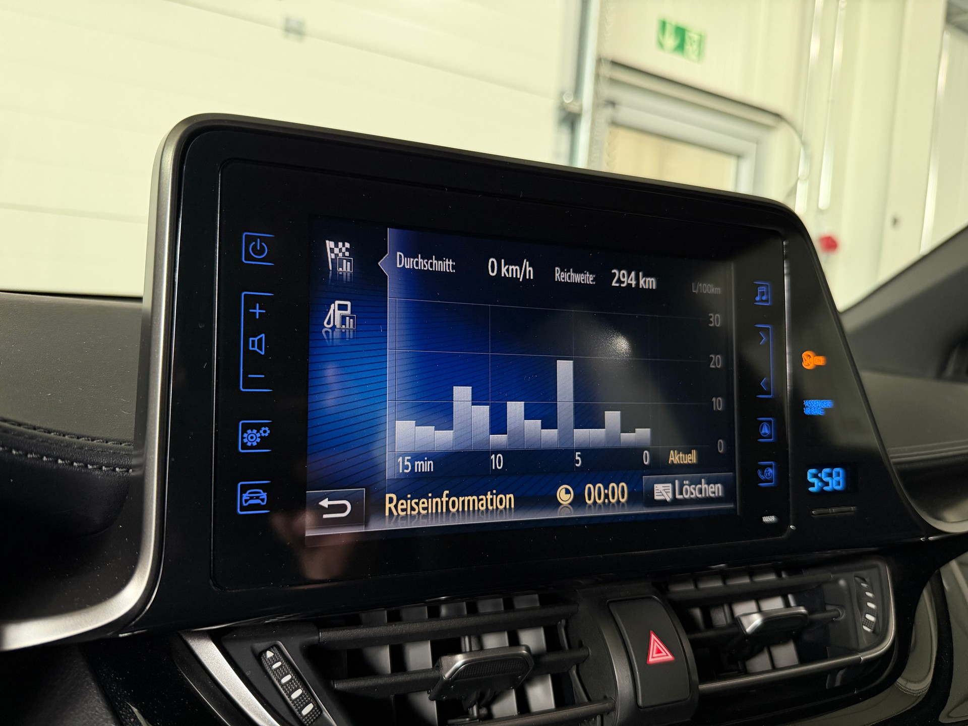 TOYOTA C-HR 1.2 Turbo Premium 4WD Multidrive S inkl. Werksgarantie-image-10
