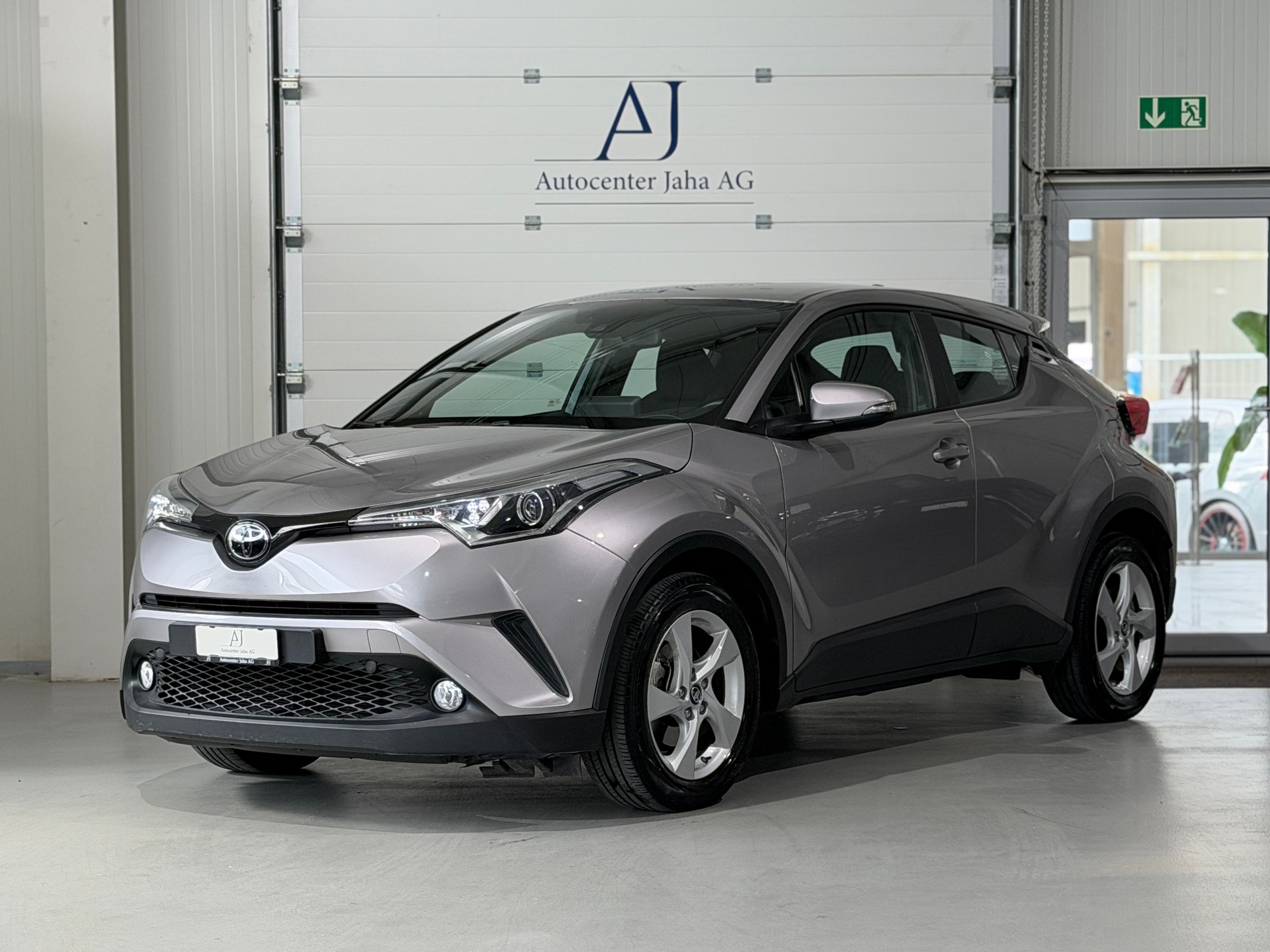 TOYOTA C-HR 1.2 Turbo Premium 4WD Multidrive S inkl. Werksgarantie-showroom-element-2