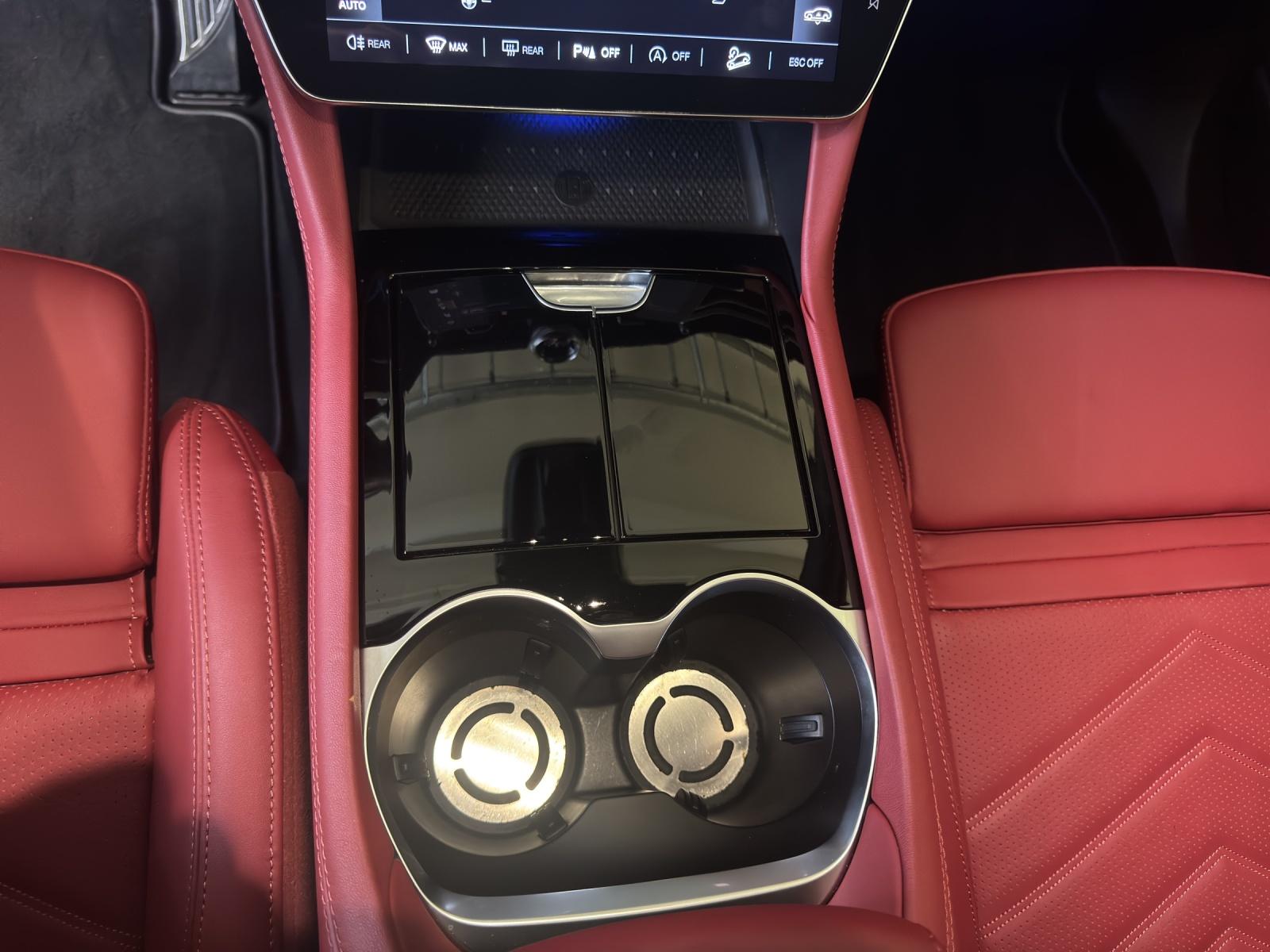 MASERATI Grecale 2.0 Hybrid Modena-image-13