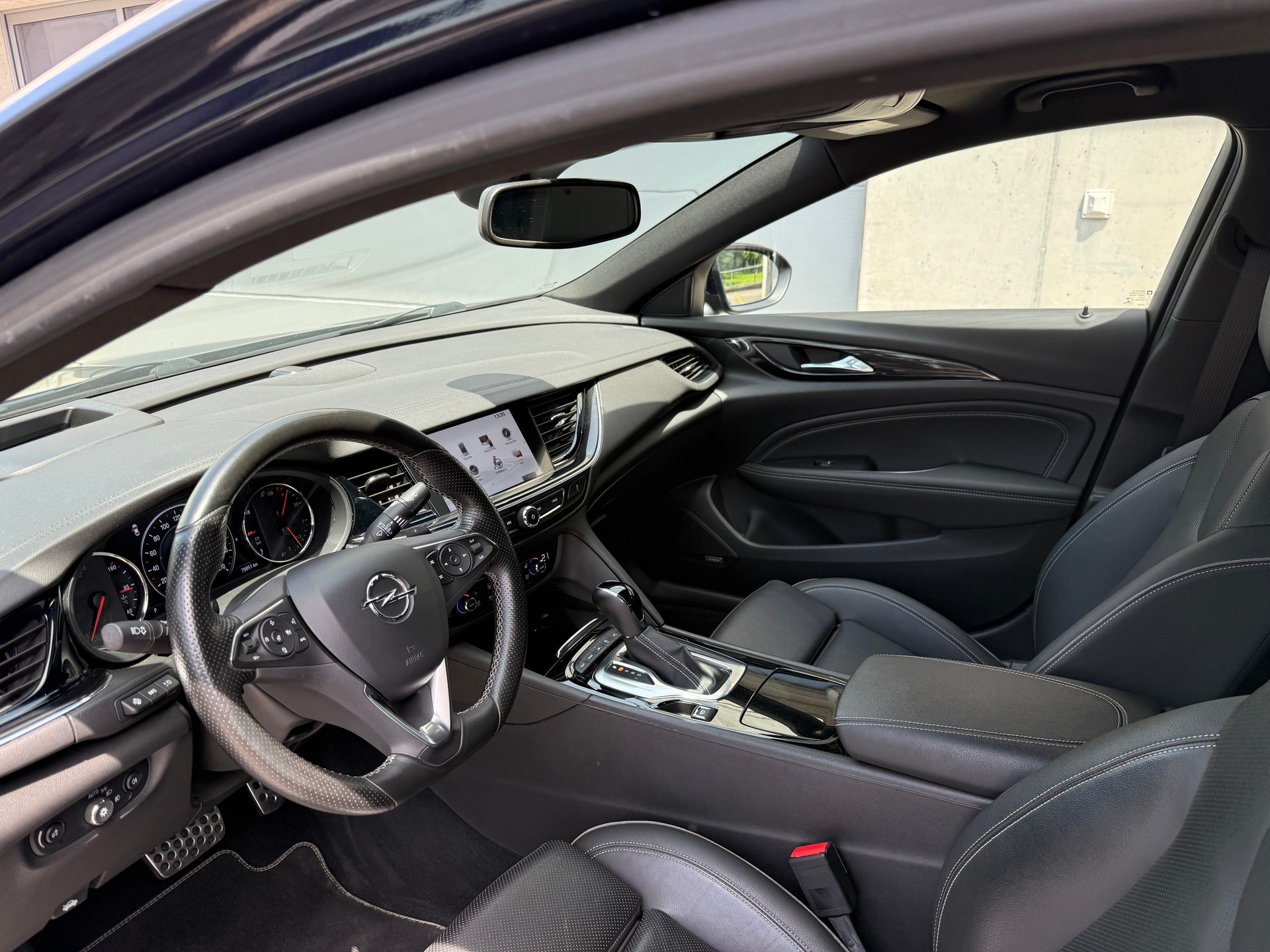 OPEL Insignia 2.0 T Grand Sport OPC line 4WD Automat.-image-8
