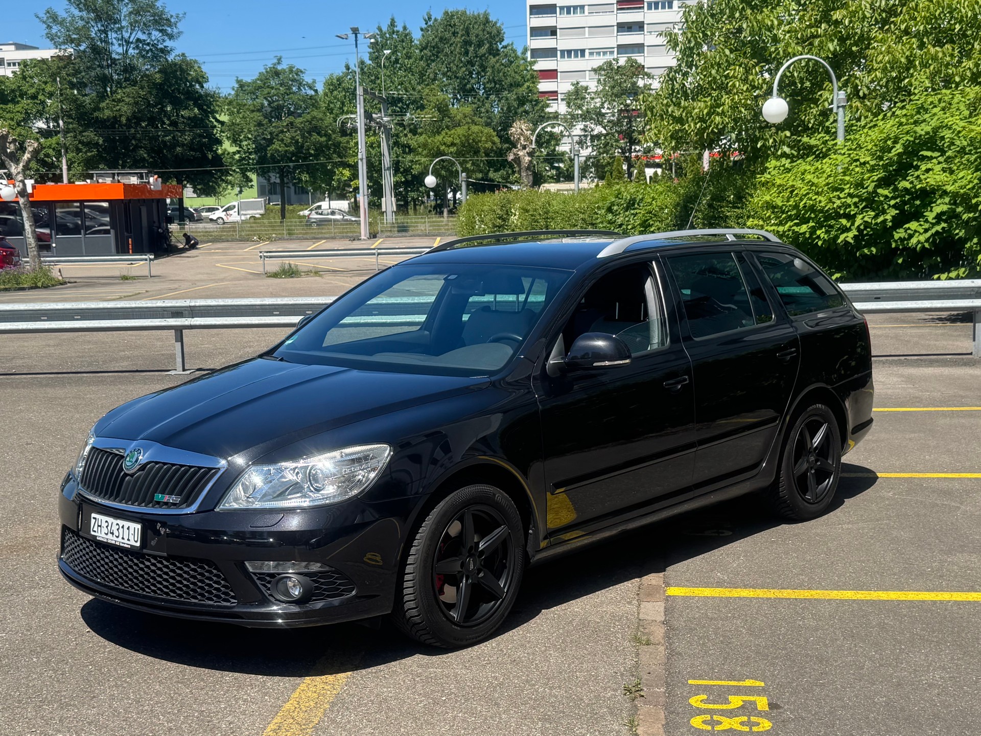 SKODA Octavia Combi 2.0 TSI RS