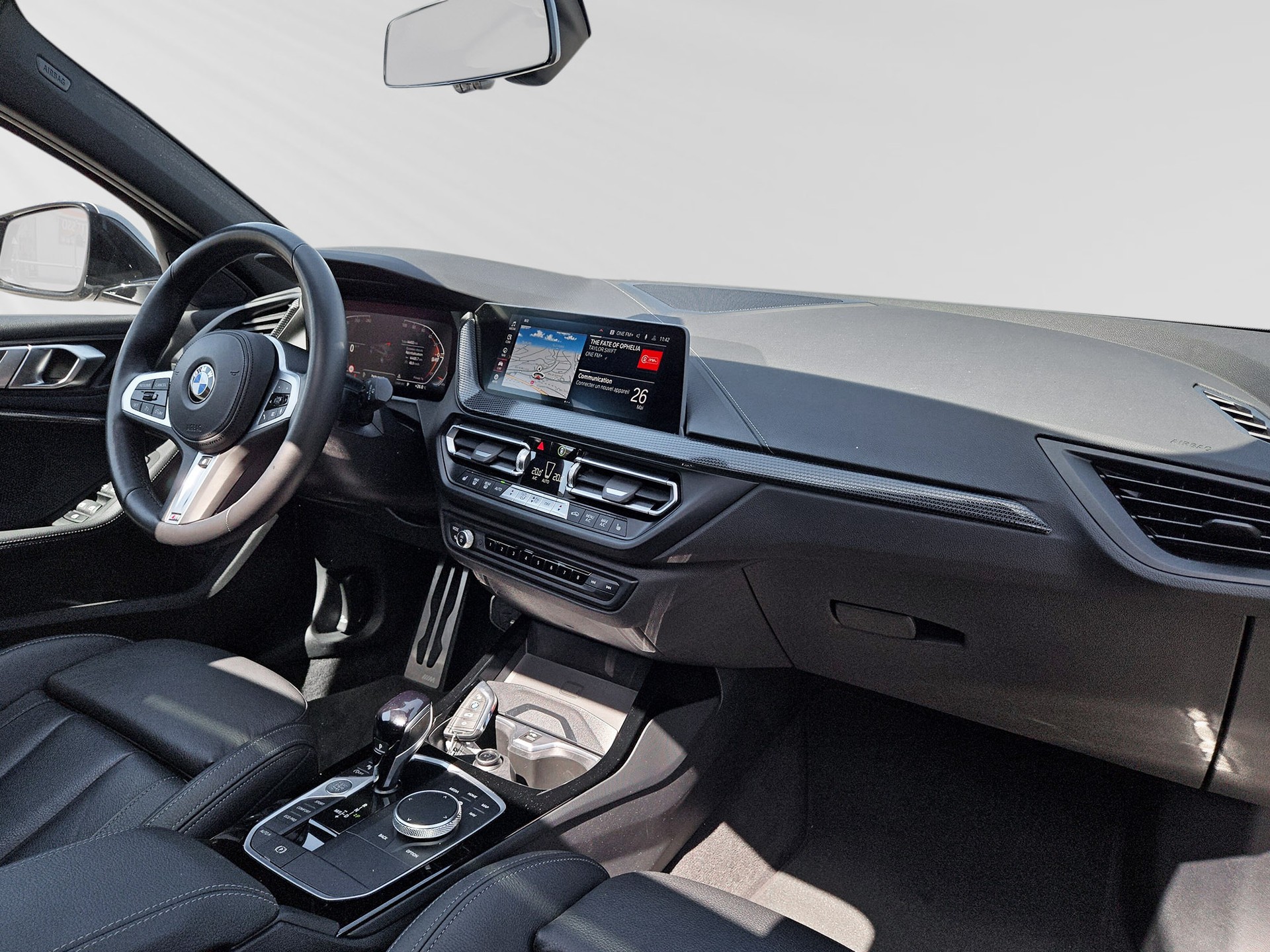 BMW 120i M Sport Steptronic-image-4