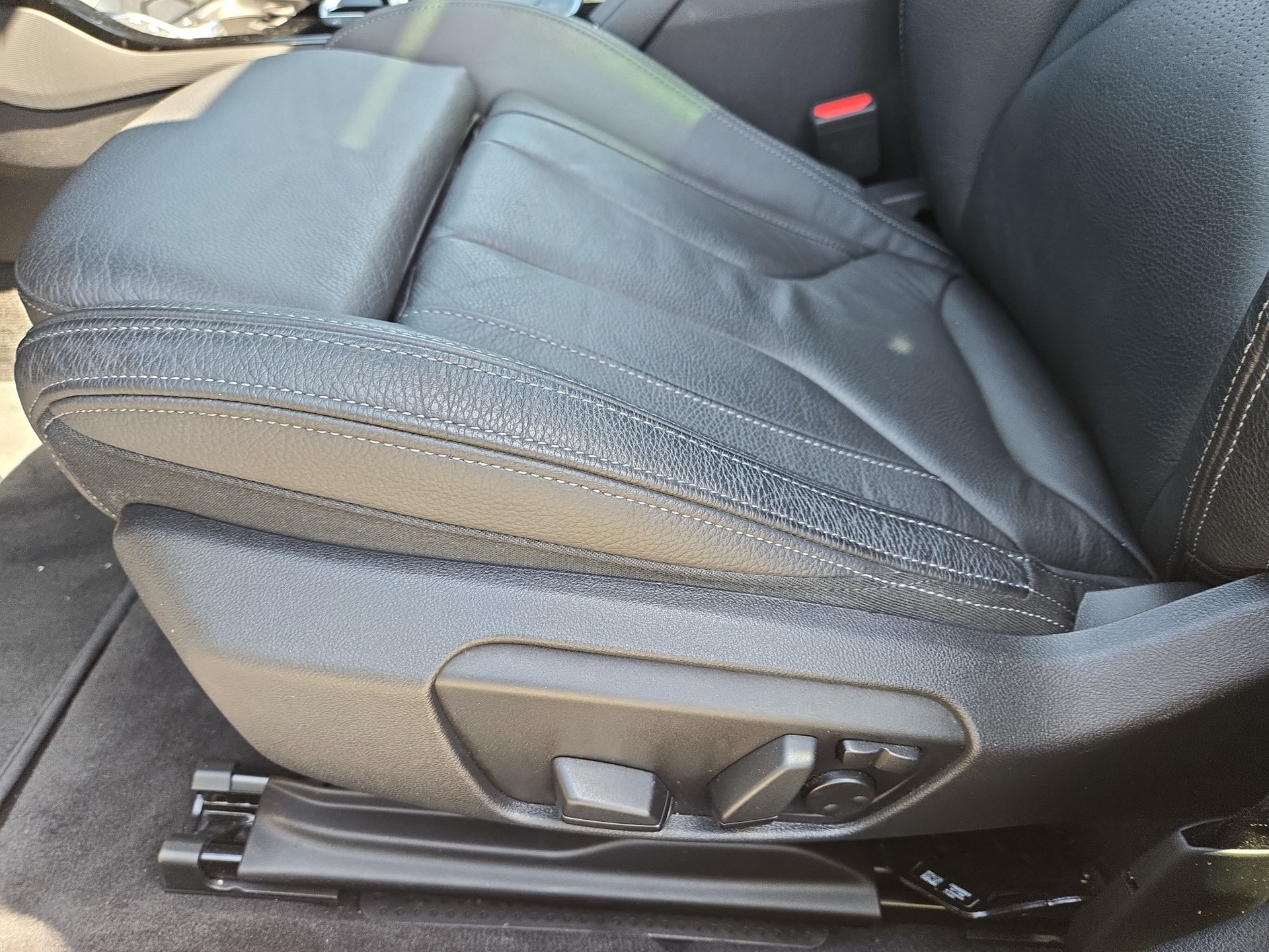 BMW 120i M Sport Steptronic-image-18