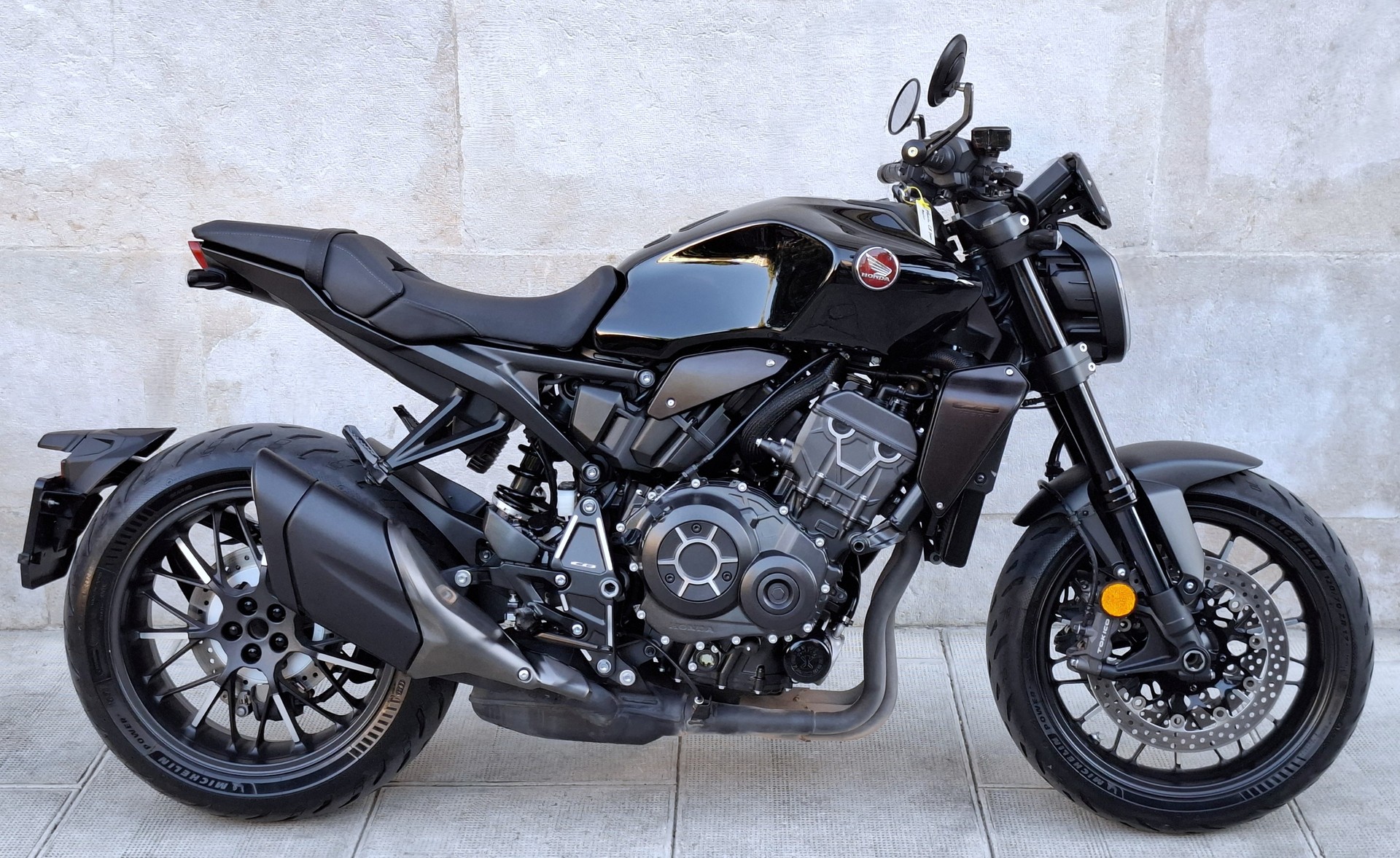 HONDA CB 1000 R-image-0