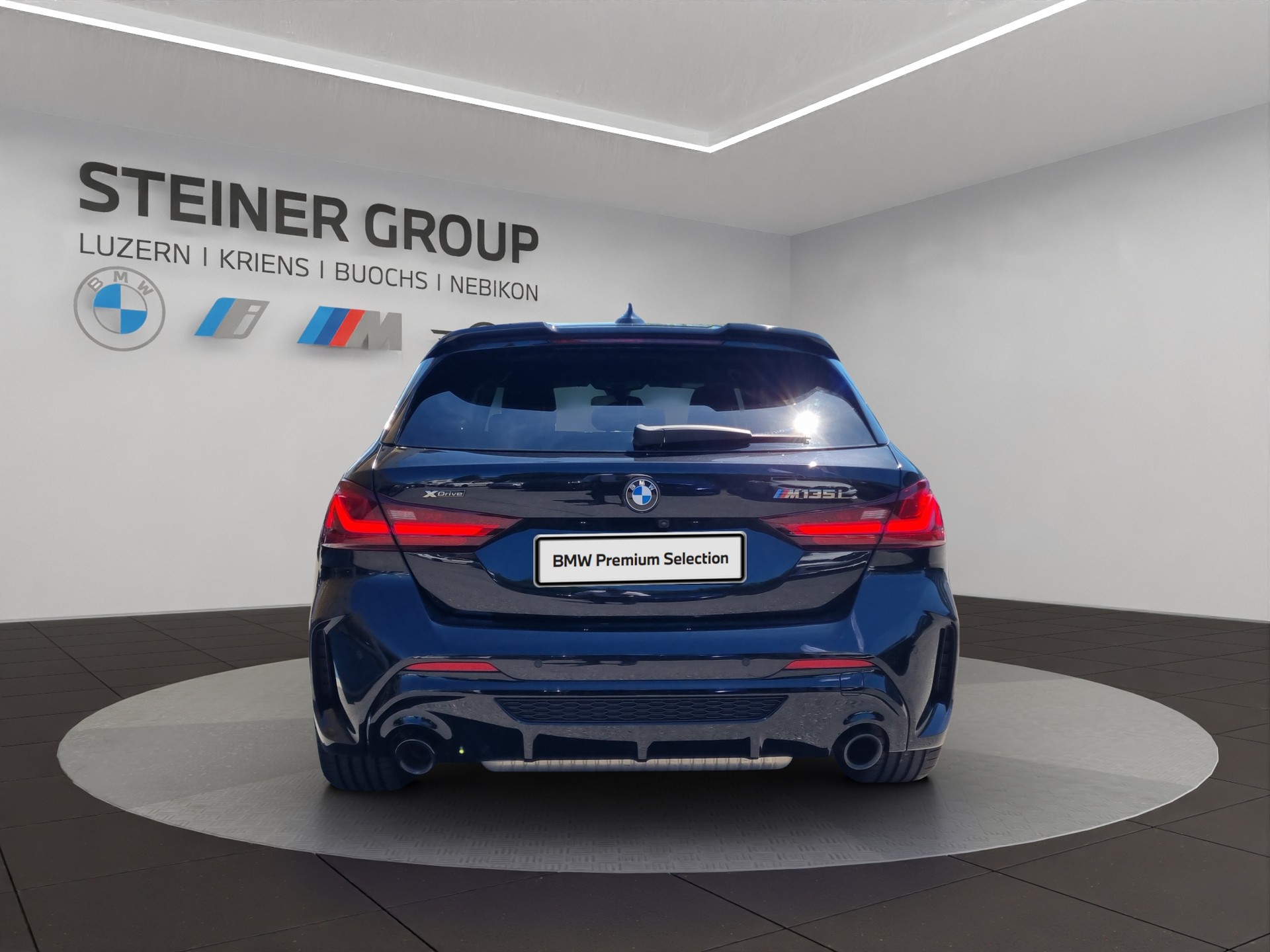 BMW M135i xDrive Steptronic-image-5