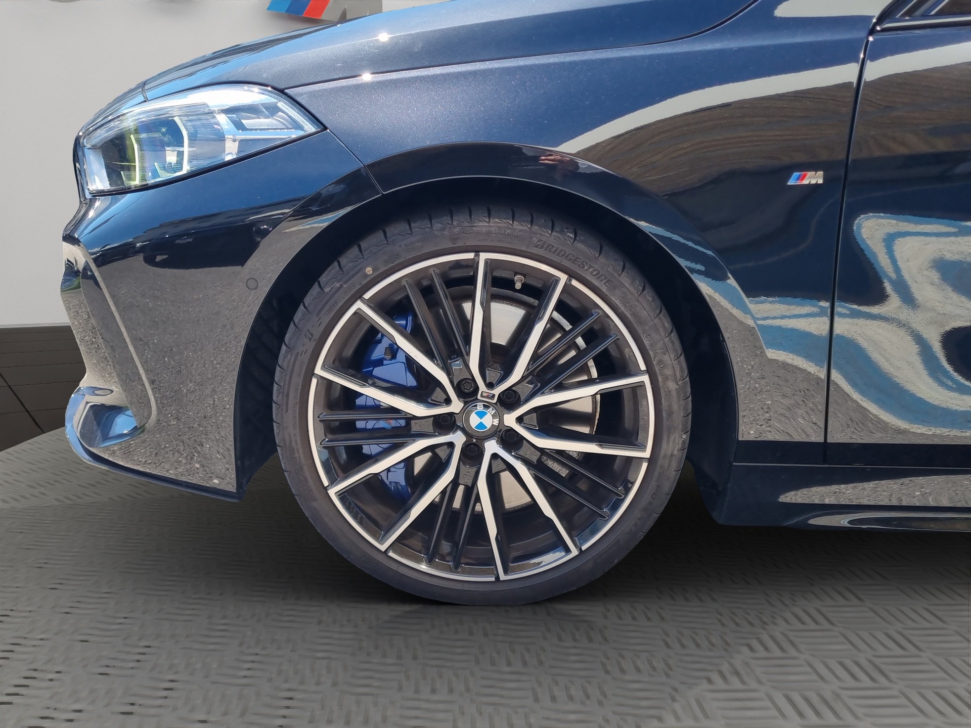BMW M135i xDrive Steptronic-image-8