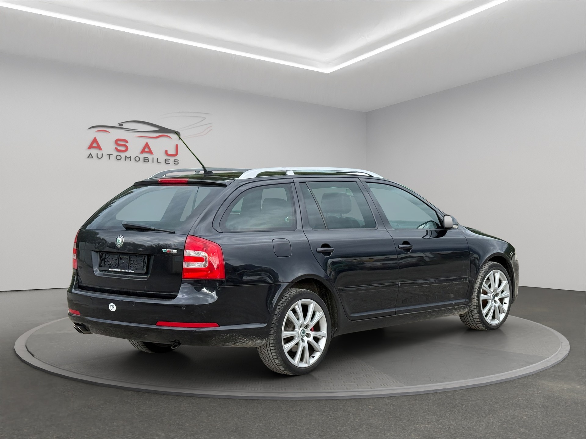 SKODA Octavia 2.0 TDI RS DSG-image-4