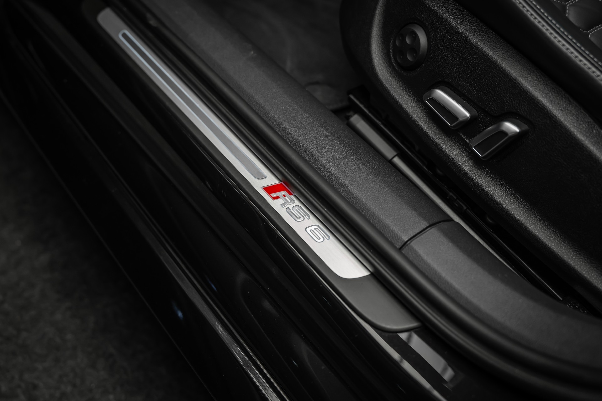 AUDI * RS6 AVANT * SEHR GEPFLEGT * LEASING AB 443.- *-image-23