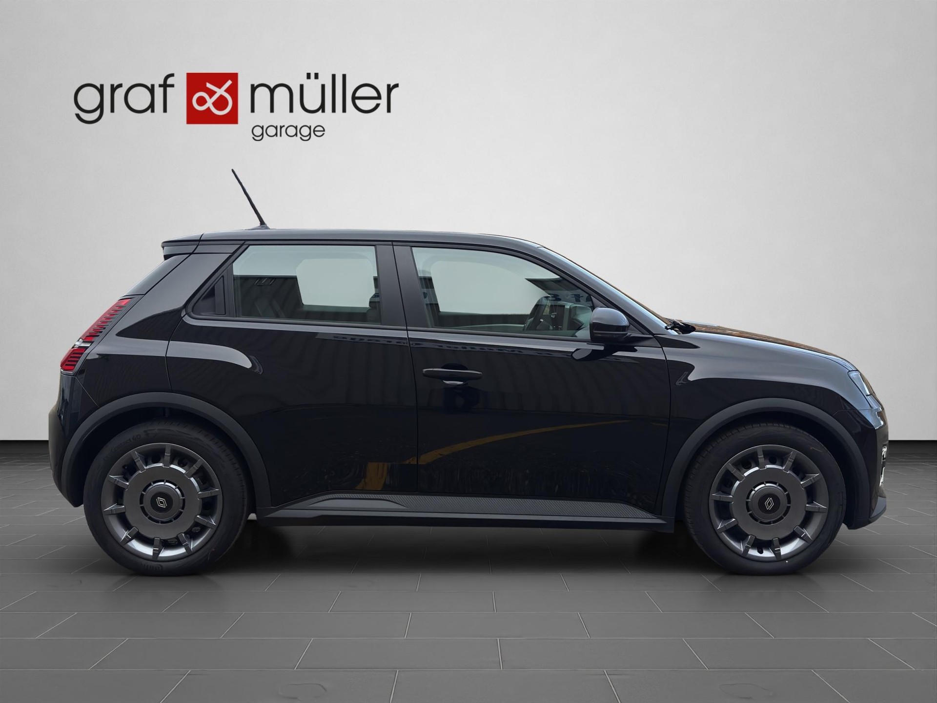 RENAULT R5 E-Tech Electric-image-14