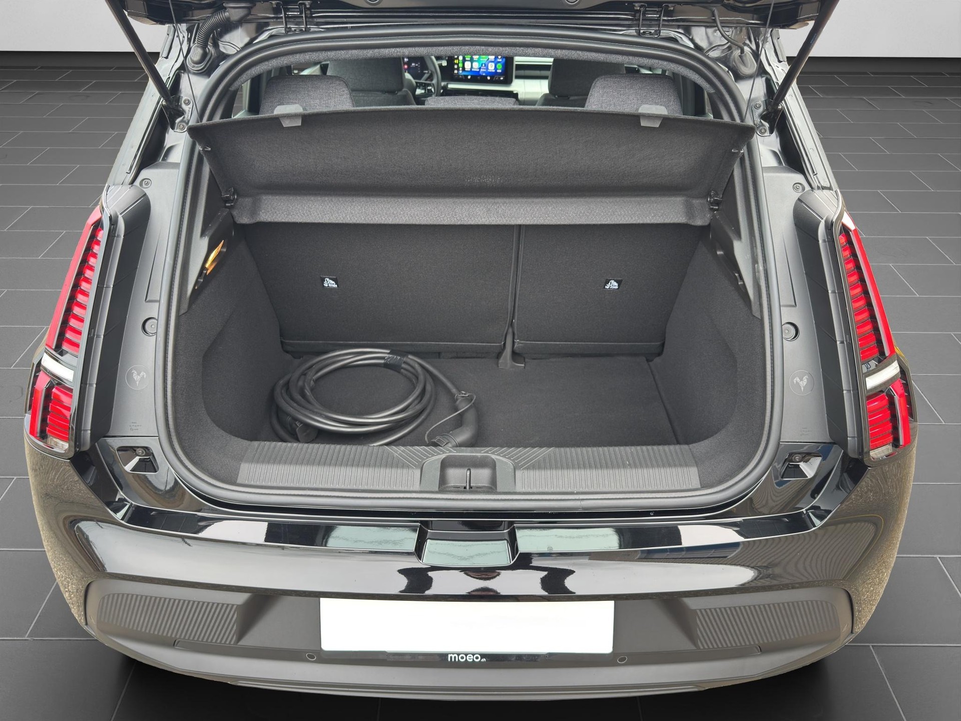 RENAULT R5 E-Tech Electric-image-11