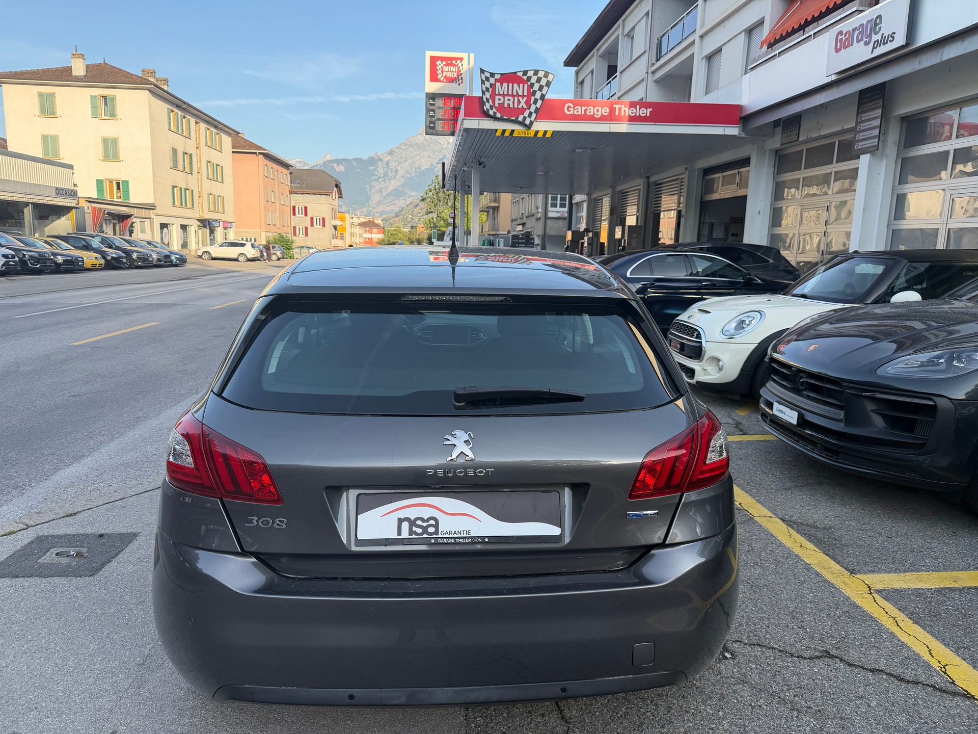 PEUGEOT 308 1.2 THP Active Automatic-showroom-element-2