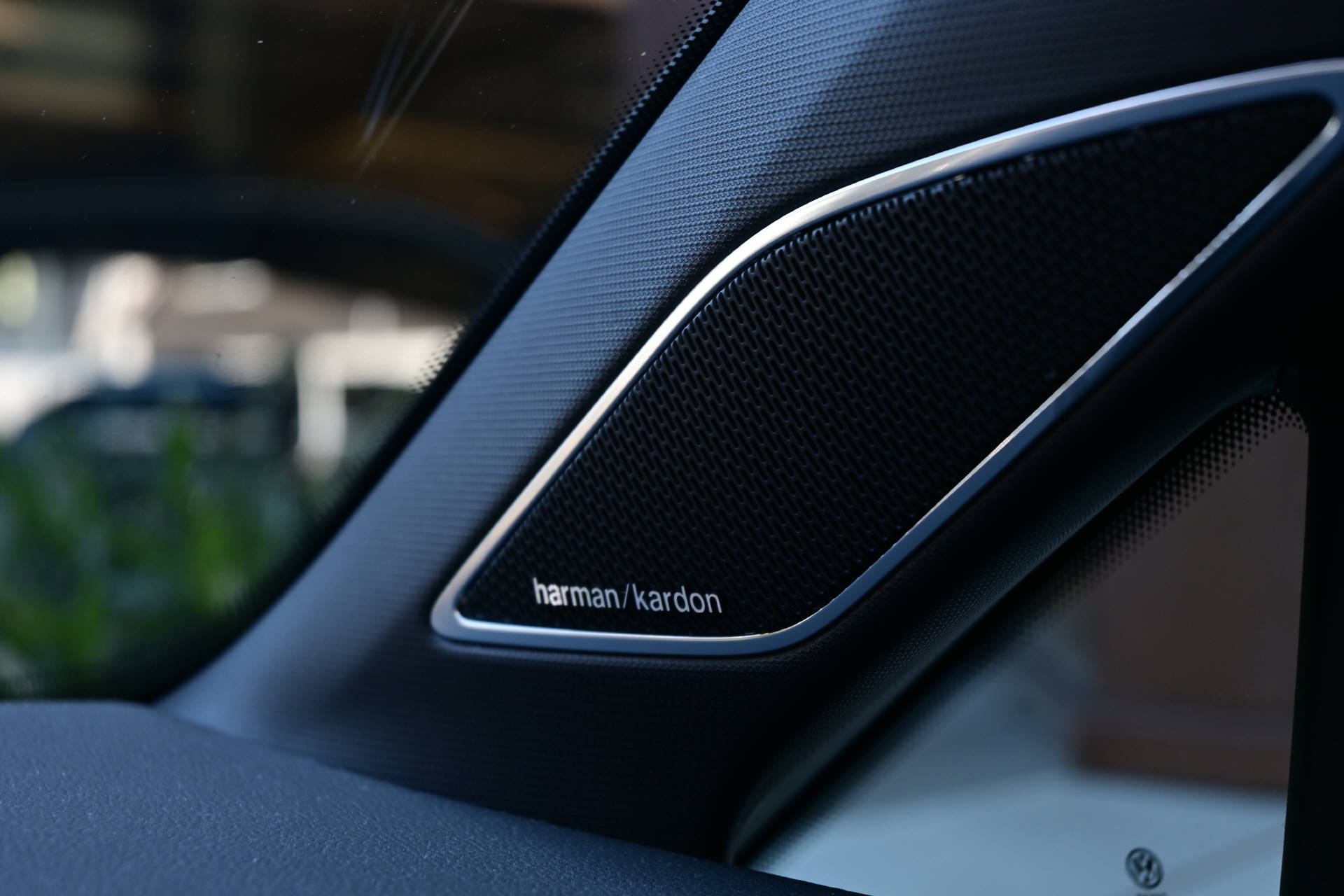 VW Golf VIII 2.0 TSI R DSG 4motion **Titanabgasanlage Akrapovic** Performance**-image-26
