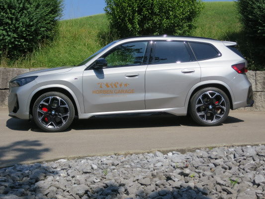 BMW X1 M35i xDrive-showroom-element-1