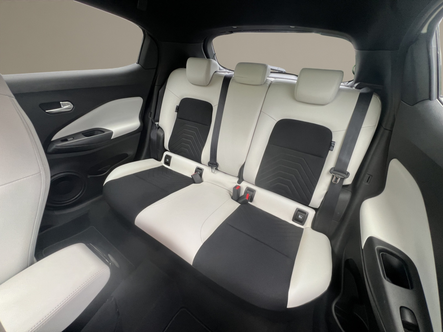 NISSAN Juke 1.0 DIG-T N-Design-image-21