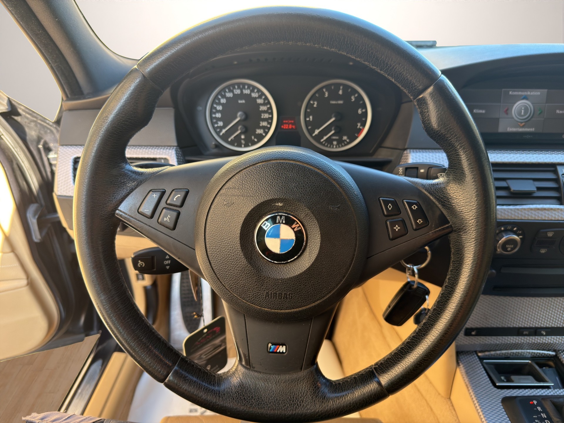 BMW 530xi Touring-image-9