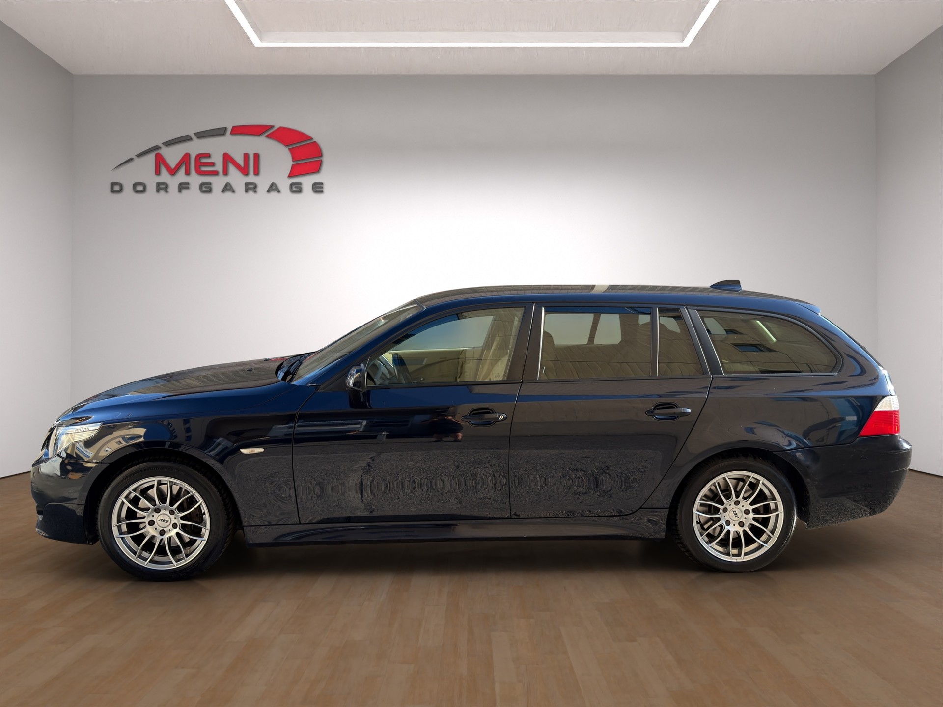 BMW 530xi Touring-image-3