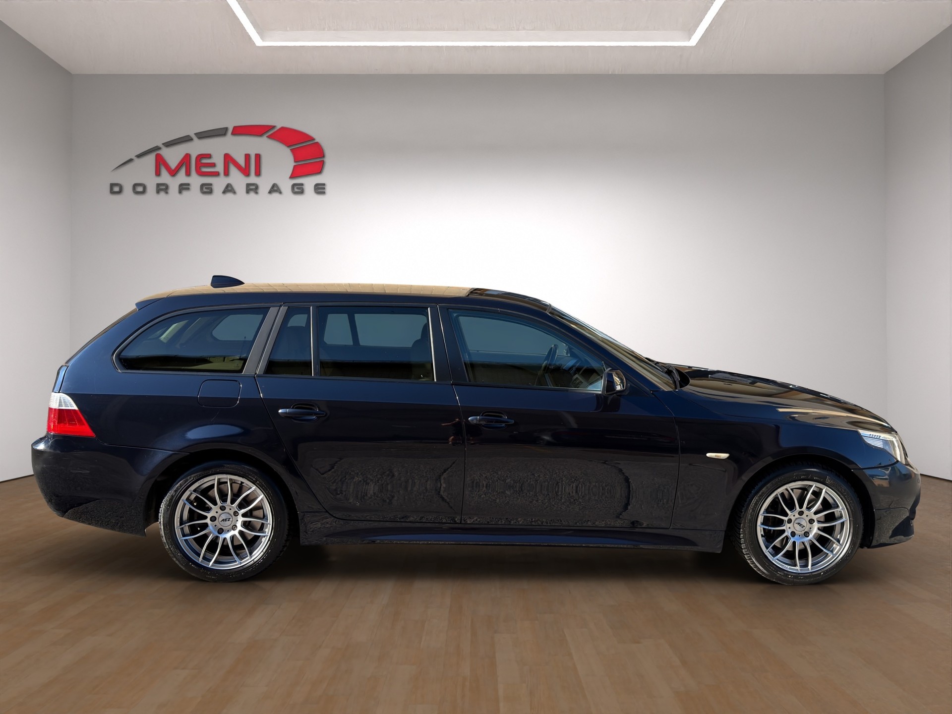 BMW 530xi Touring-image-7