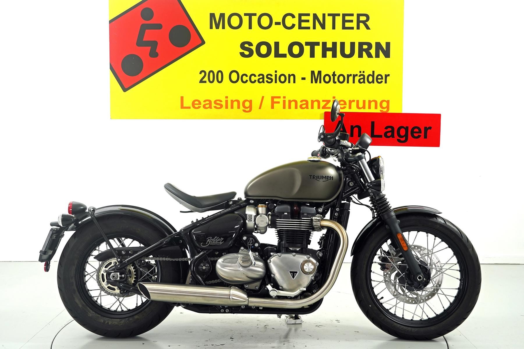 TRIUMPH Bonneville 1200 Bobber ABS-image-0