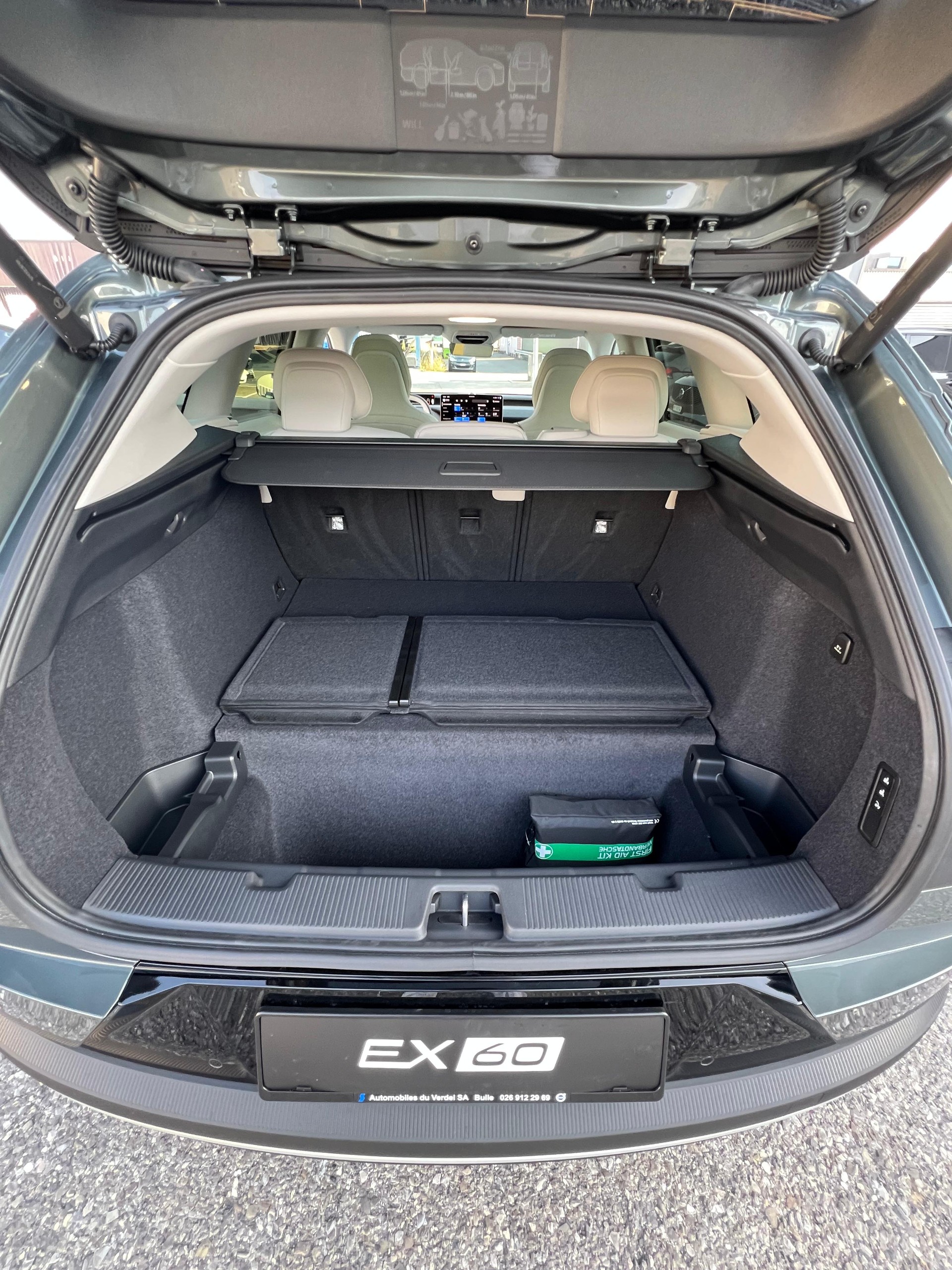 VOLVO EX60 P10 Twin Ultra AWD-image-29