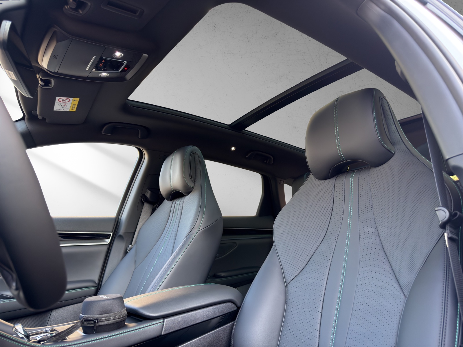 BYD Seal U DM-i Design AWD-image-13