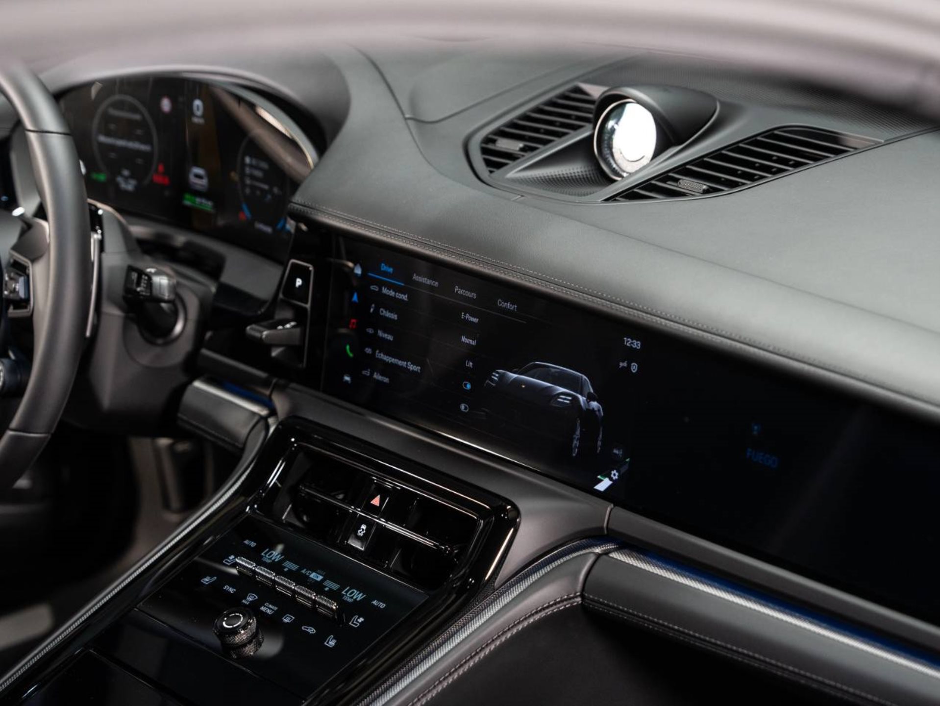 PORSCHE Panamera 4 E-Hybrid-image-10