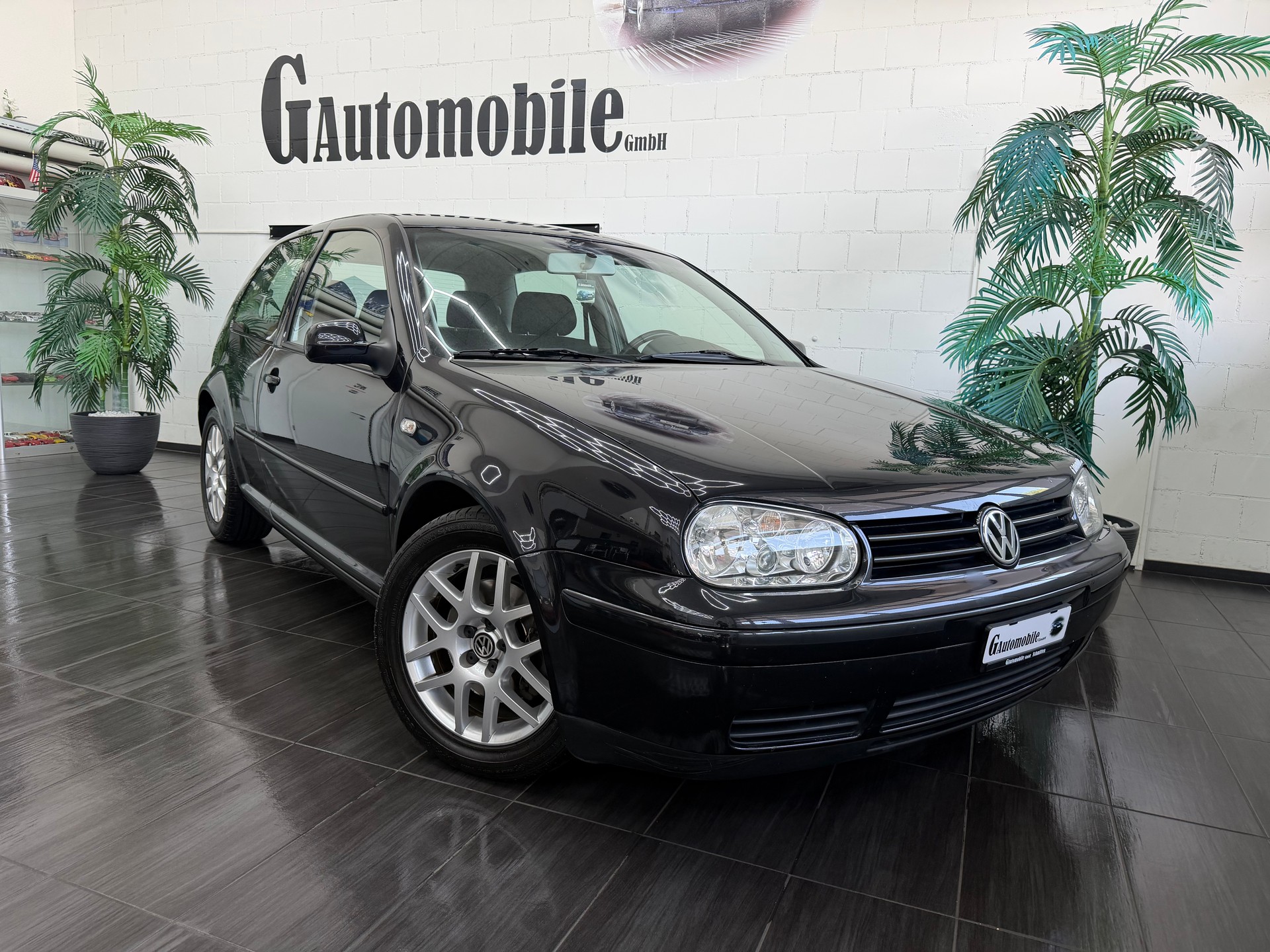 VW Golf 1.8 T Highline ⭐️-showroom-element-1