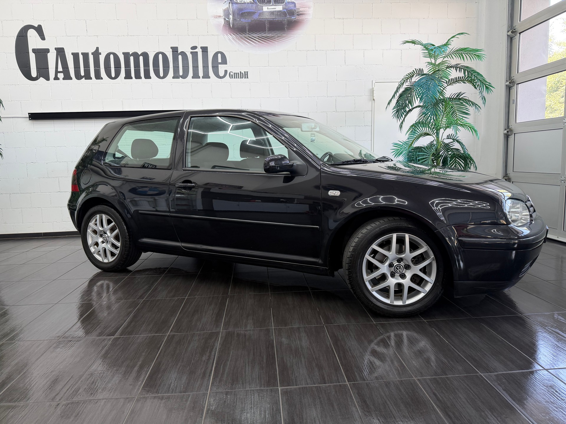 VW Golf 1.8 T Highline ⭐️-showroom-element-2