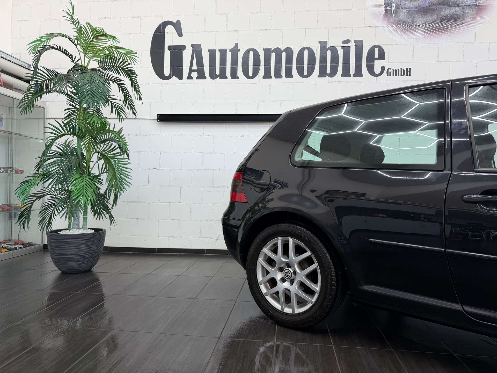 VW Golf 1.8 T Highline ⭐️-showroom-element-3