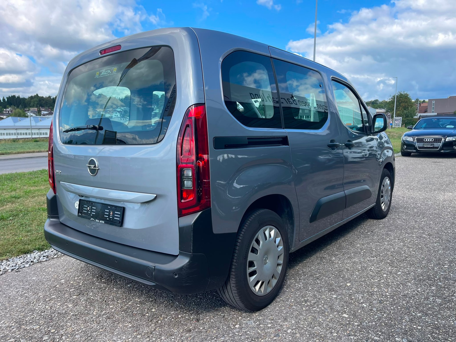 OPEL Combo Life 1.2 Essentia-image-3