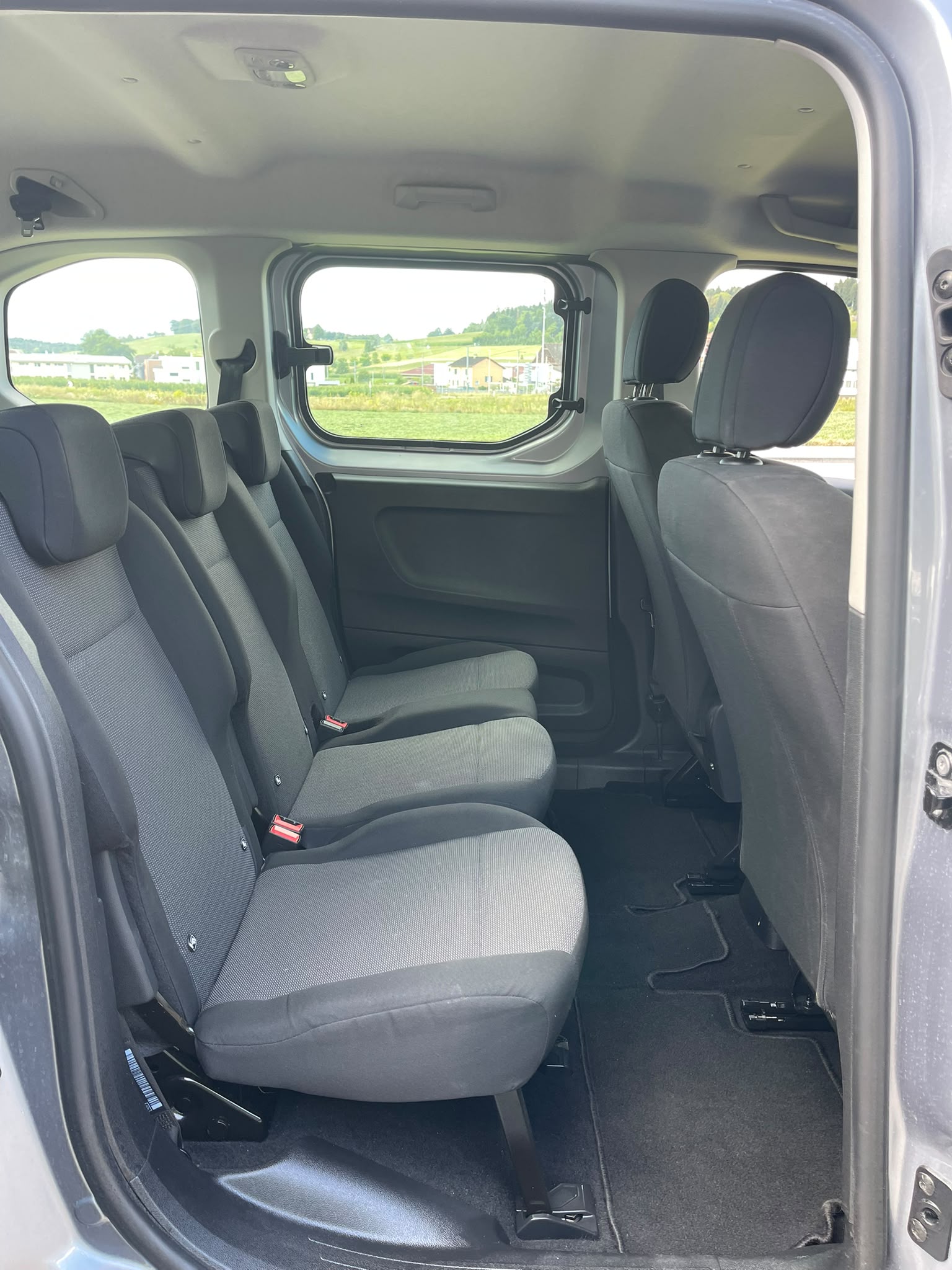 OPEL Combo Life 1.2 Essentia-image-10