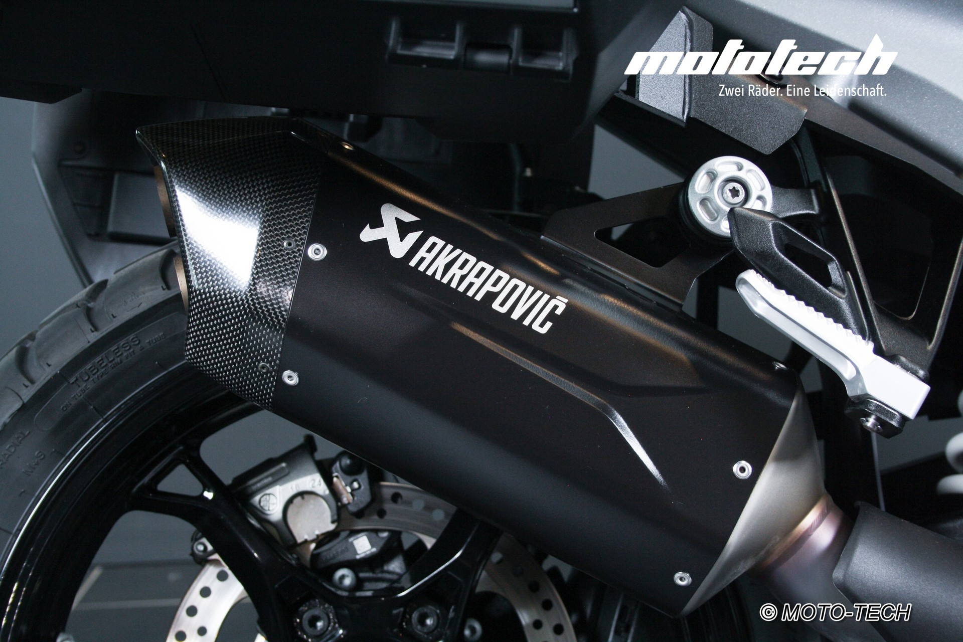 BMW R 1300 GS AKRAPOVIC-image-6