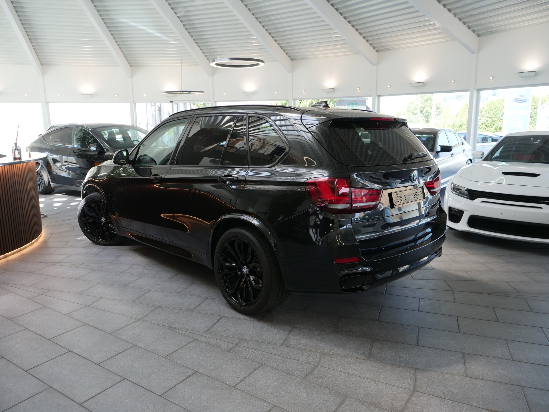 BMW X5 xDrive 30d M-Paket Steptronic-showroom-element-3