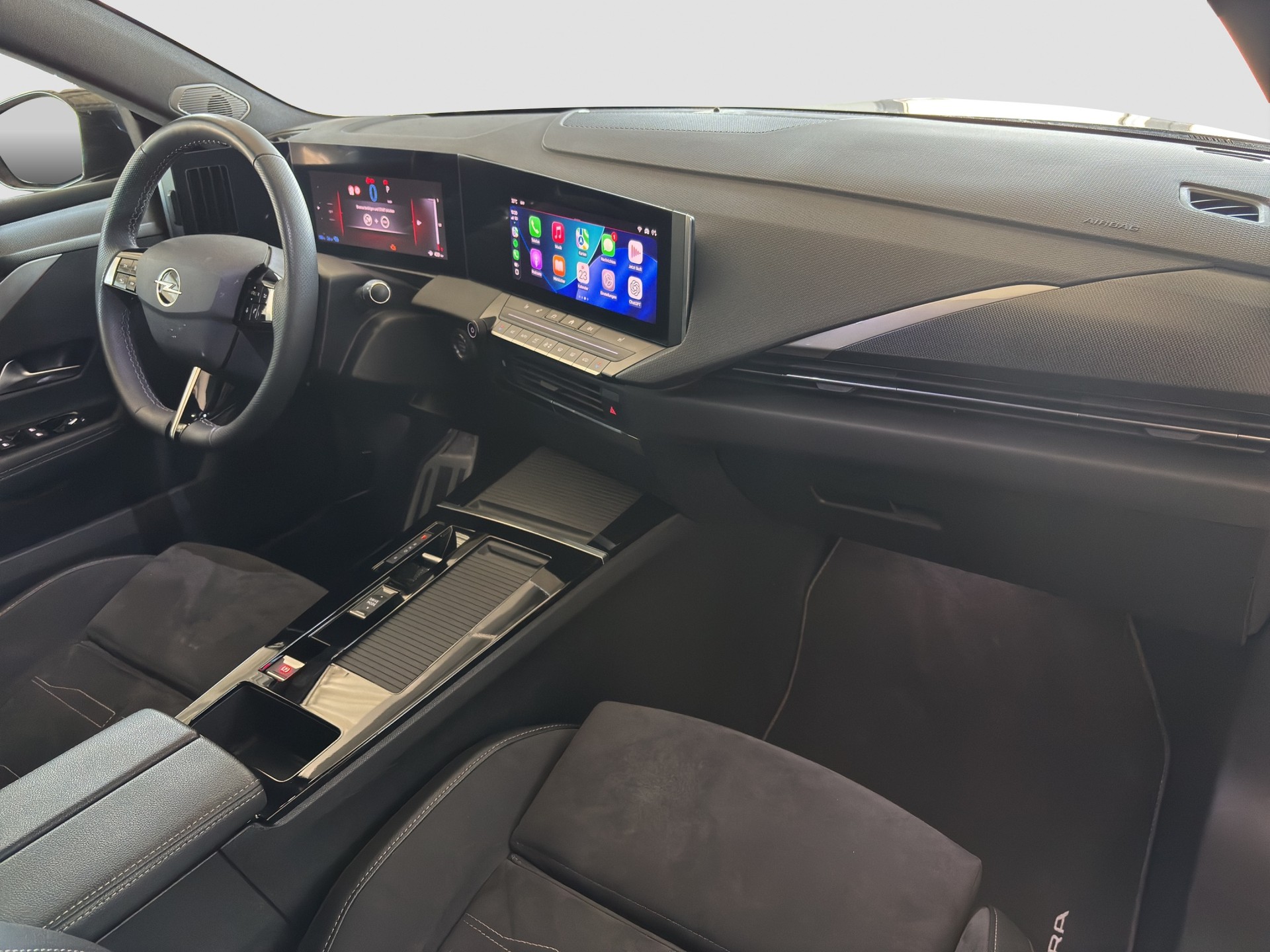 OPEL Astra 1.6 PHEV Turbo Swiss Plus A-image-9