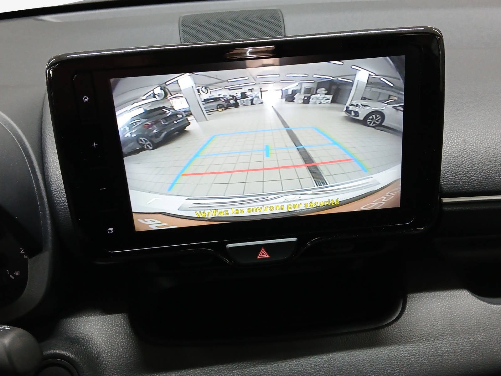 TOYOTA Yaris 1.5 Trend e-CVT-image-13