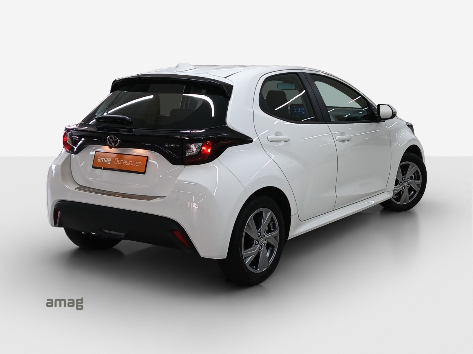 TOYOTA Yaris 1.5 Trend e-CVT-image-4
