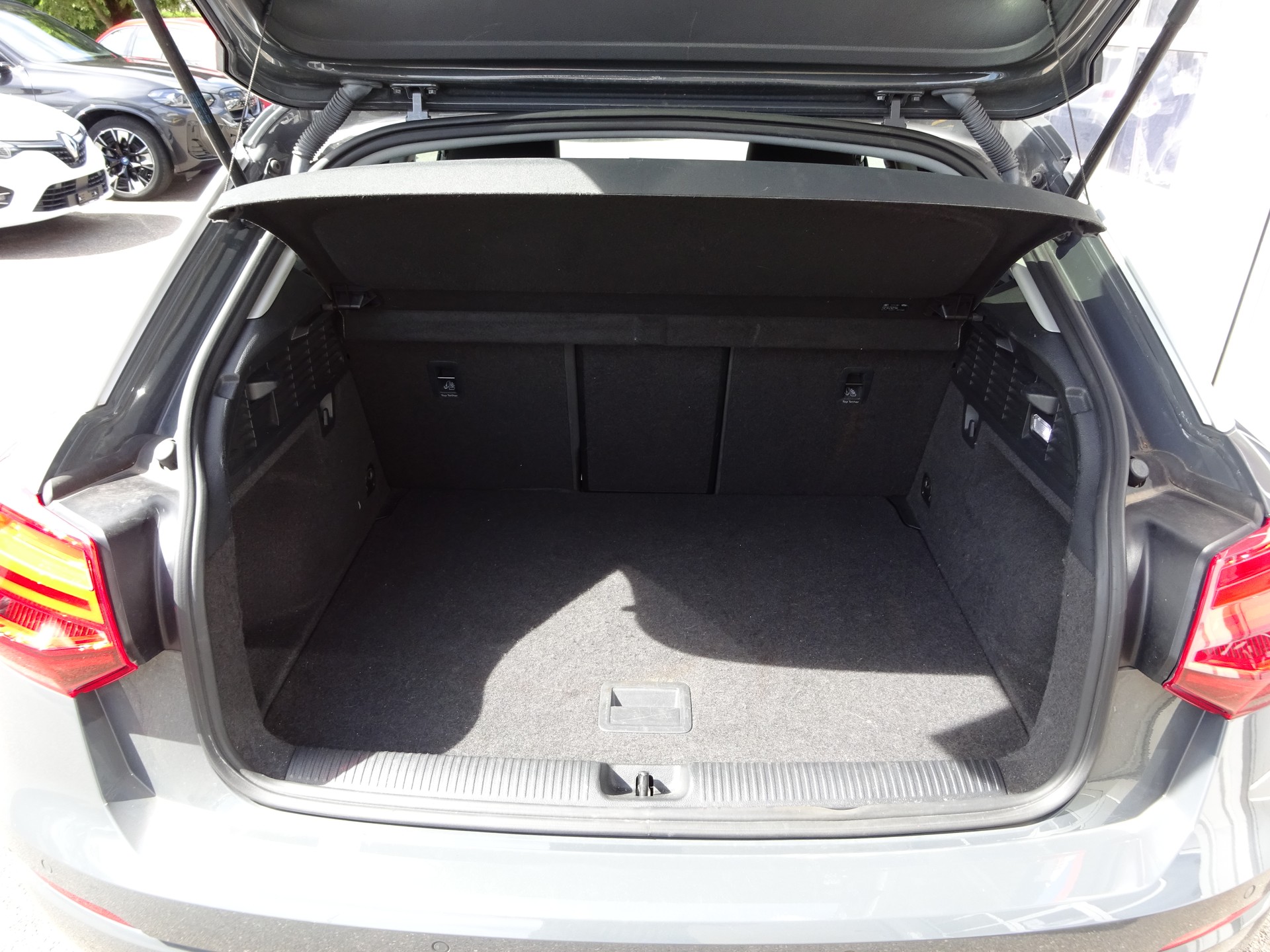 AUDI Q2 2.0 TDI sport quattro S-tronic-image-11