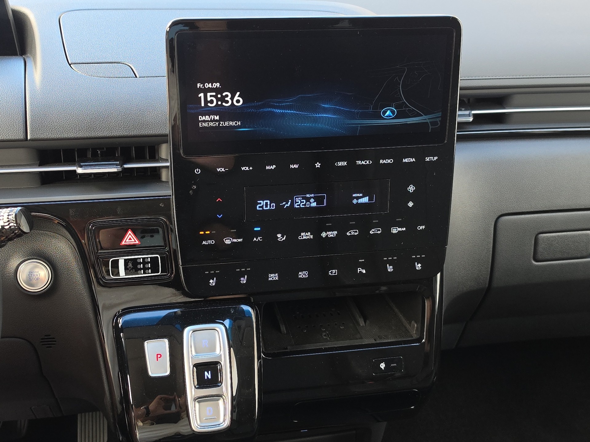 HYUNDAI Staria Wagon 1.6 GDi HEV Vertex-image-23