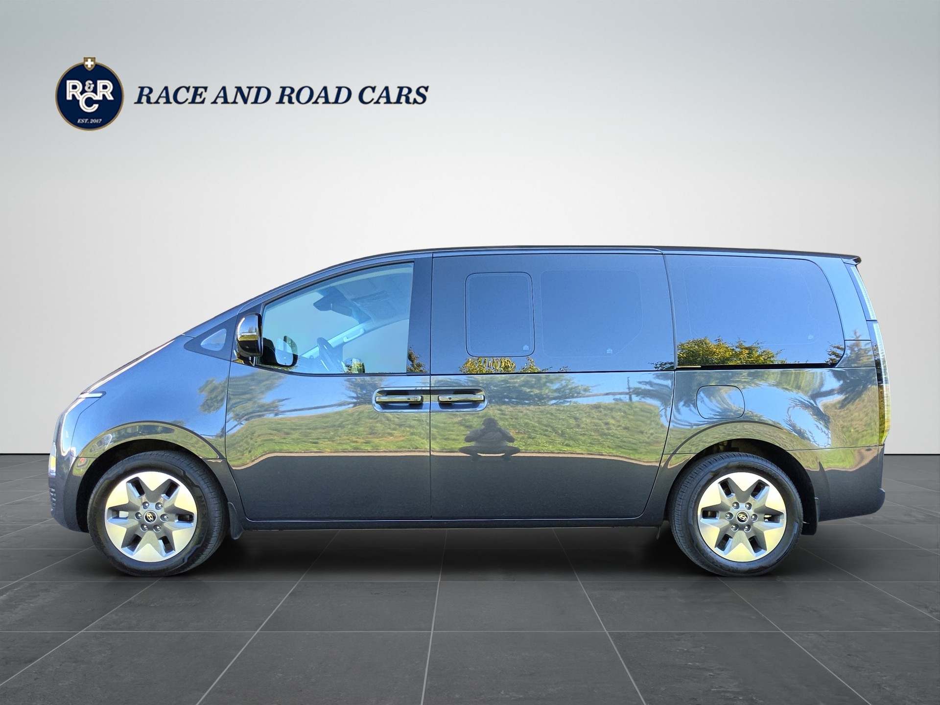 HYUNDAI Staria Wagon 1.6 GDi HEV Vertex-image-7