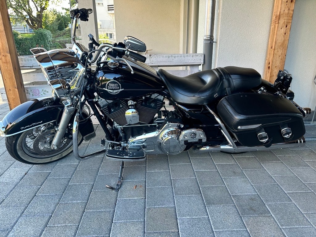 HARLEY-DAVIDSON FLHRC Road King Classic ABS