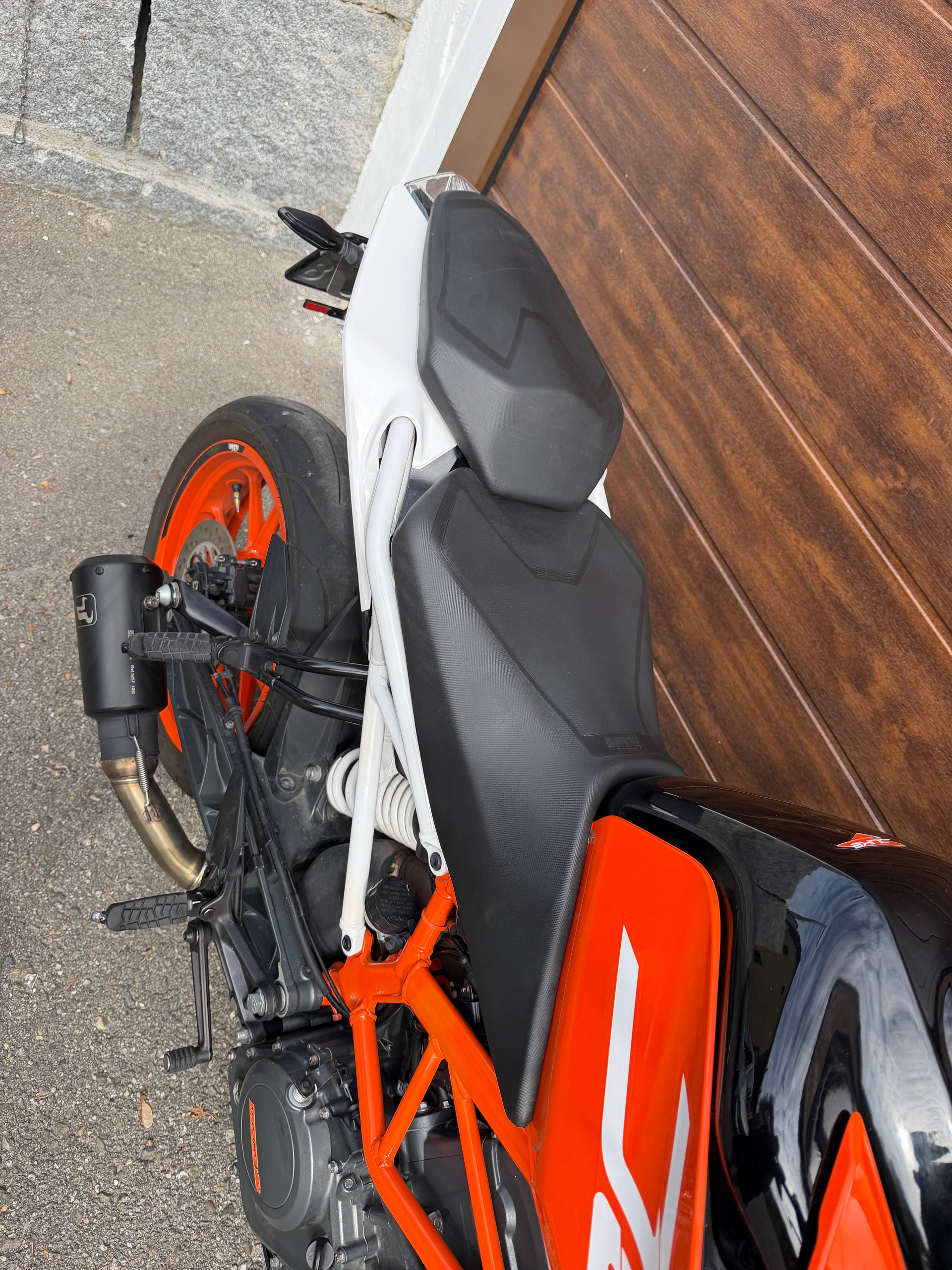 KTM 390 Duke ABS-image-6